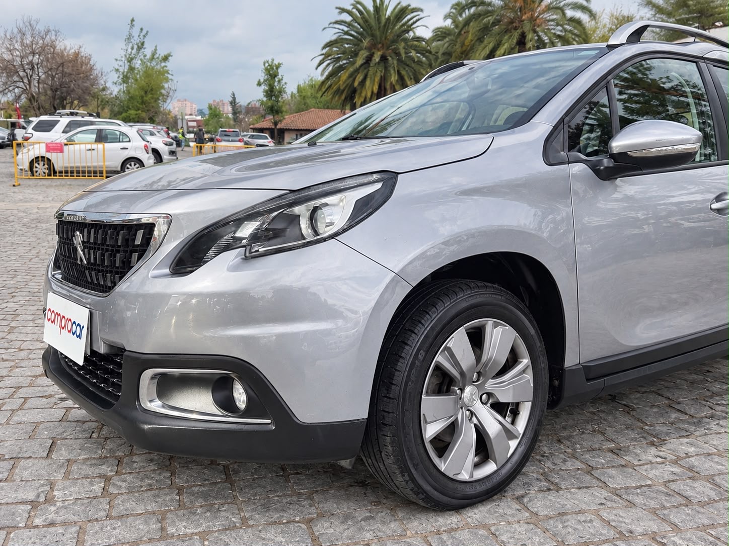 Peugeot 2008 Active Blue Hdi — foto 7 de 15