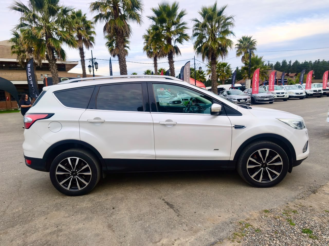 Ford Escape — foto 4 de 15