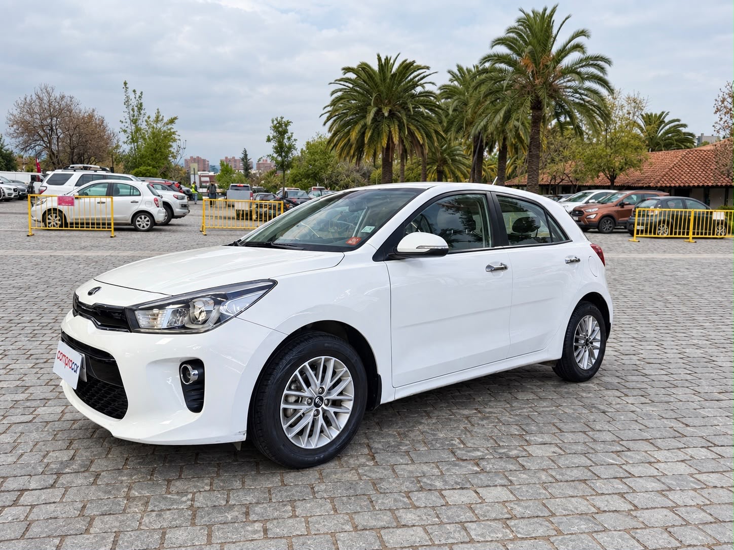 KIA Rio5