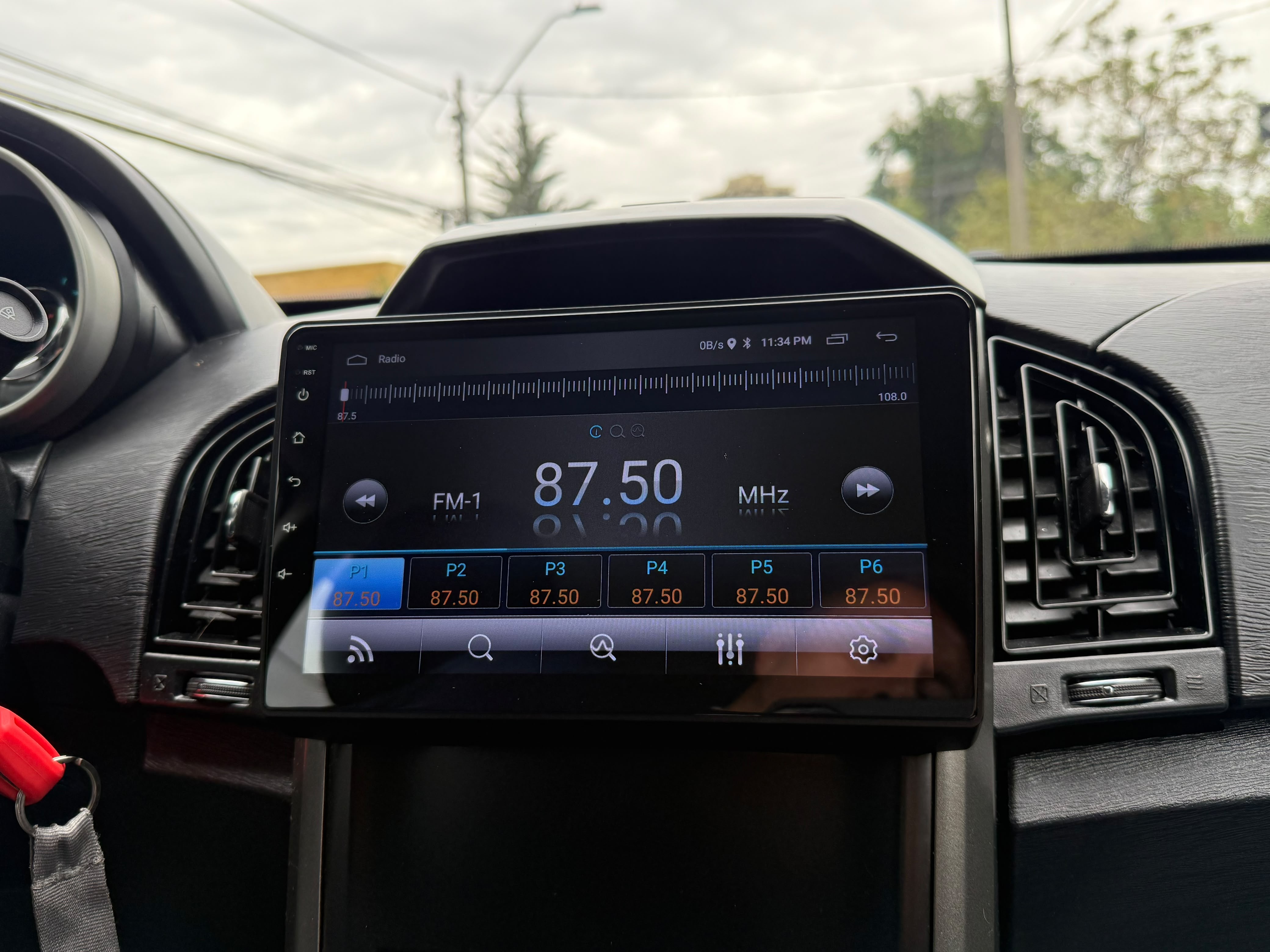 Mahindra Xuv500 — foto 12 de 20