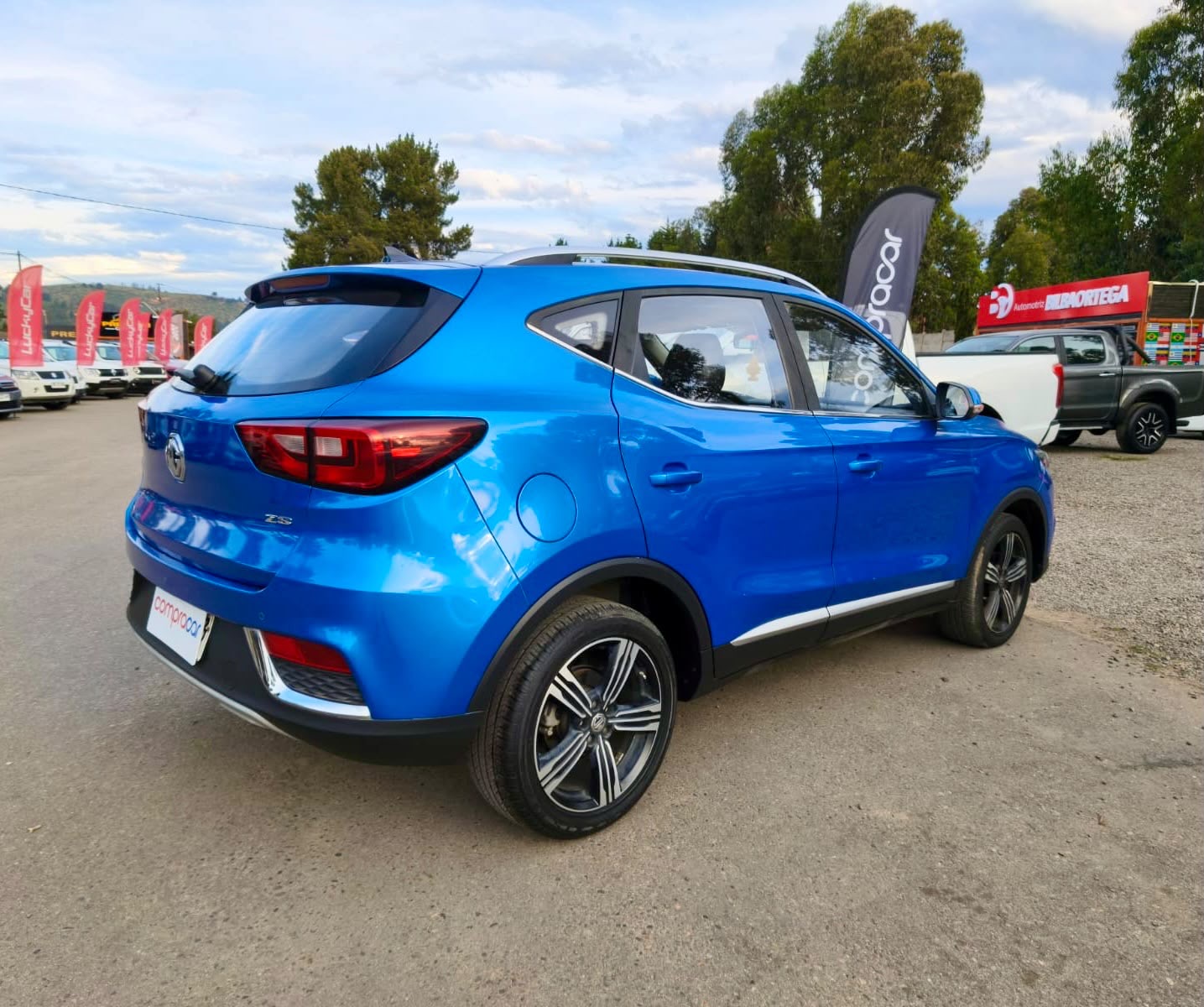 MG Zs Com — foto 3 de 17