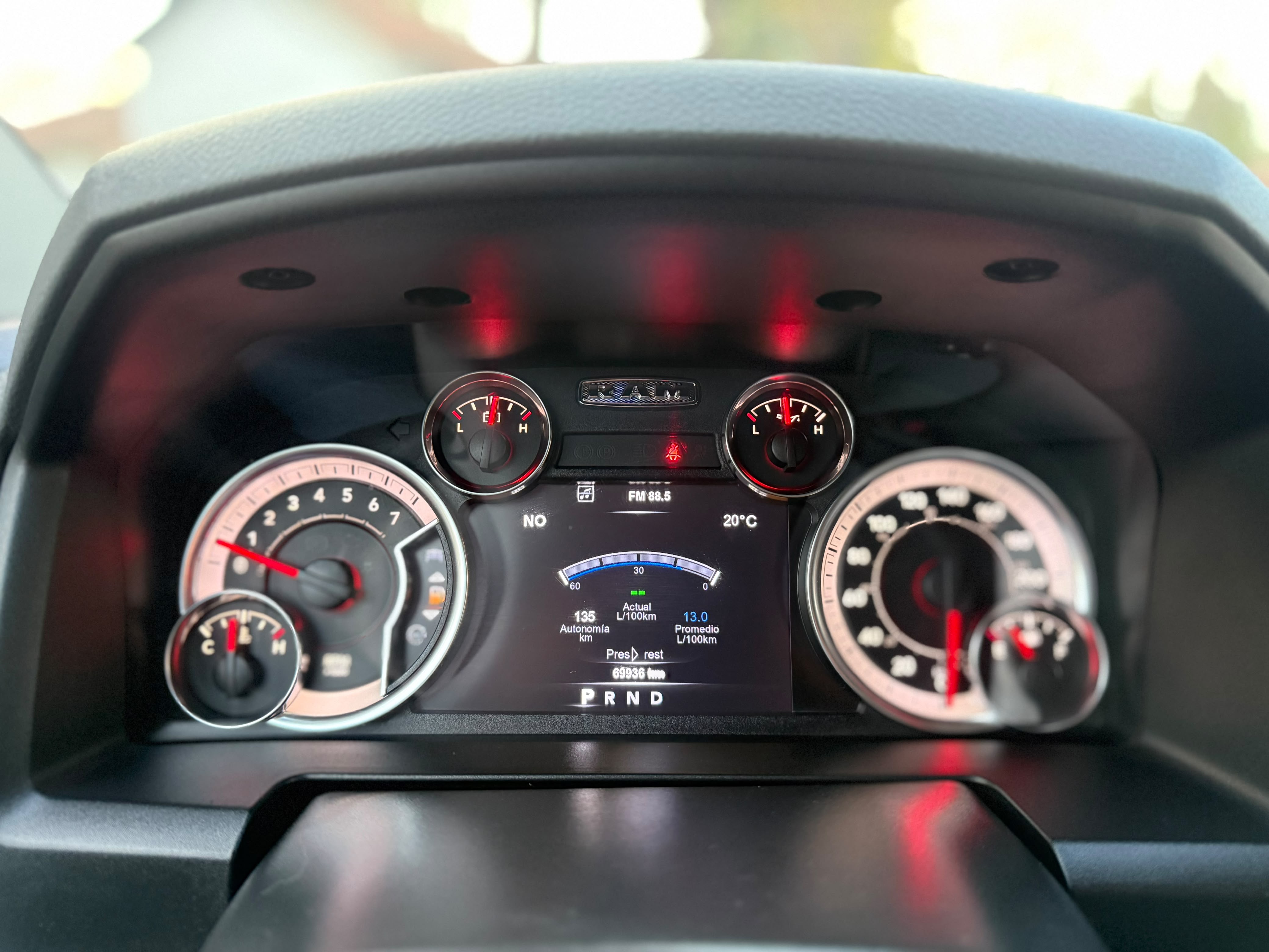 RAM 1500 Quad Slt — foto 17 de 20