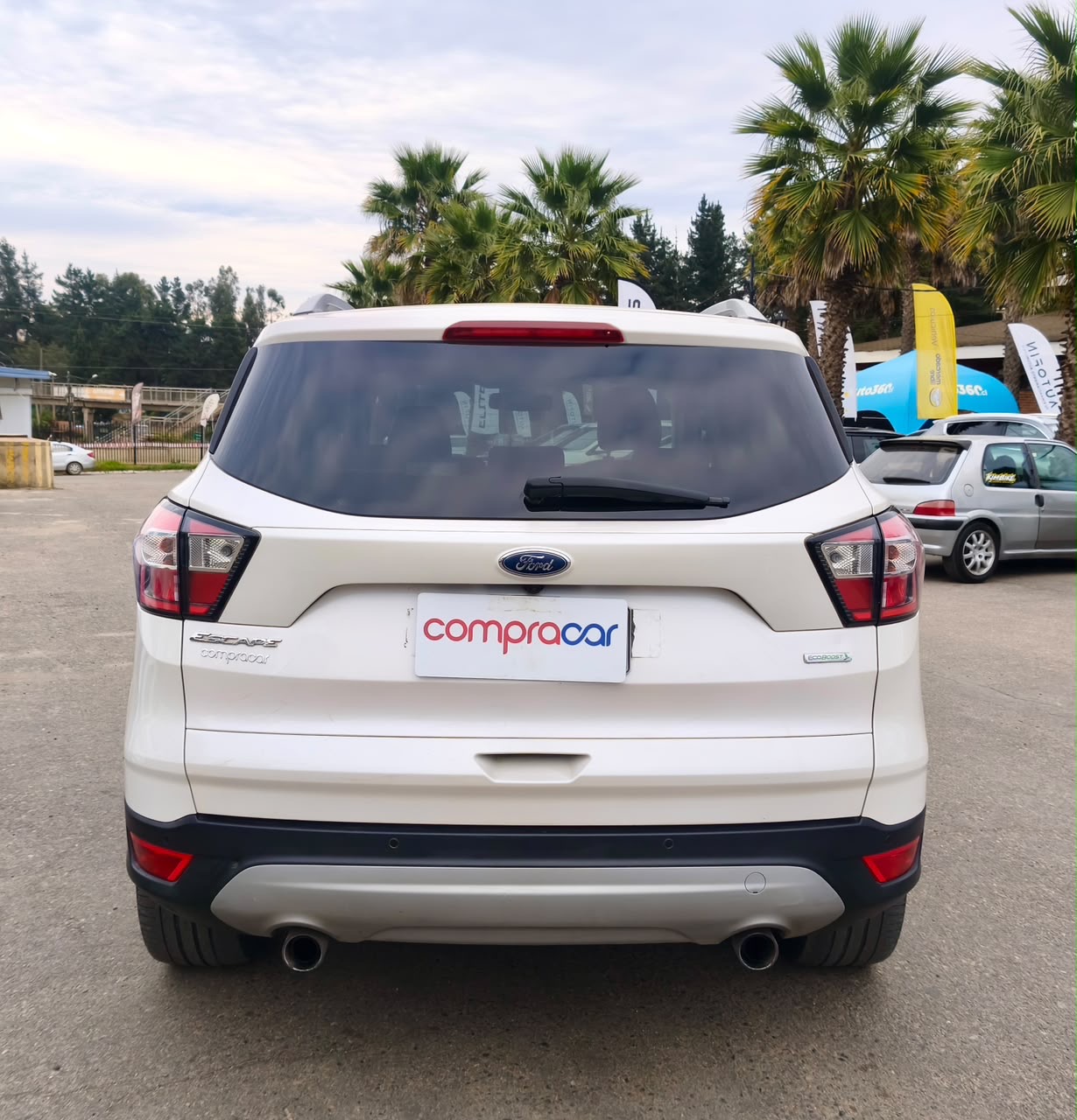 Ford Escape — foto 6 de 15