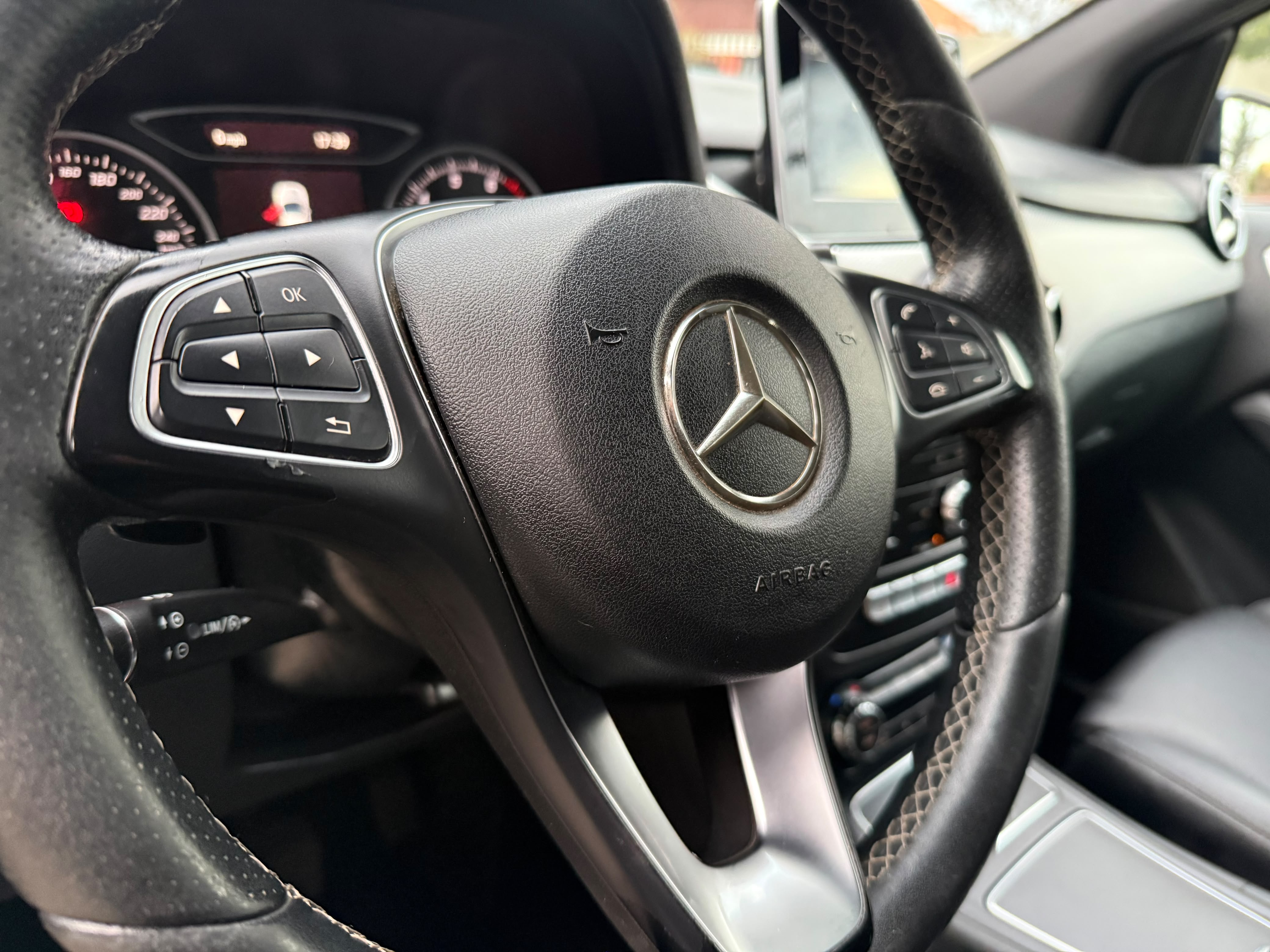 Mercedes-Benz B220 — foto 18 de 20