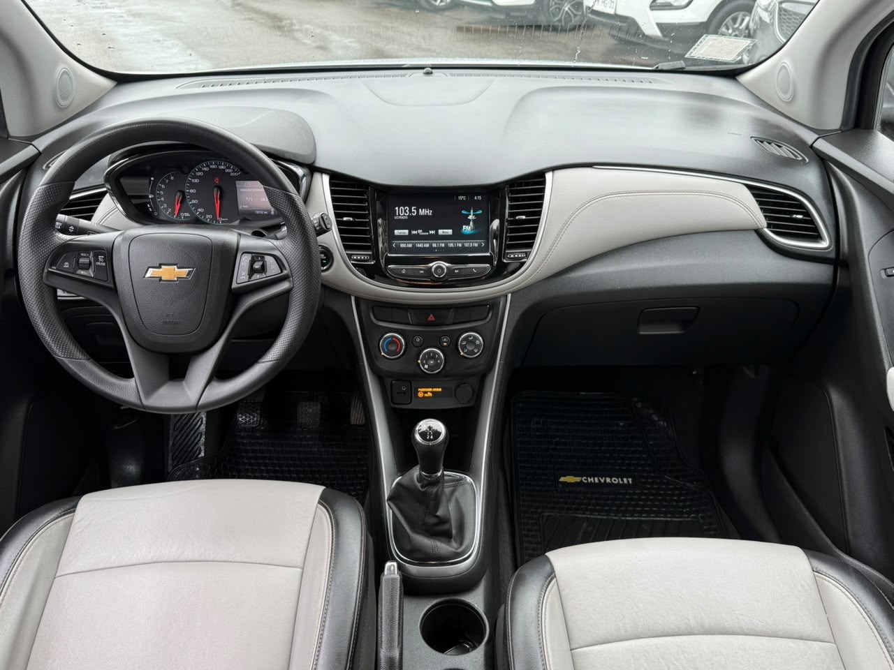 Chevrolet Tracker — foto 11 de 15