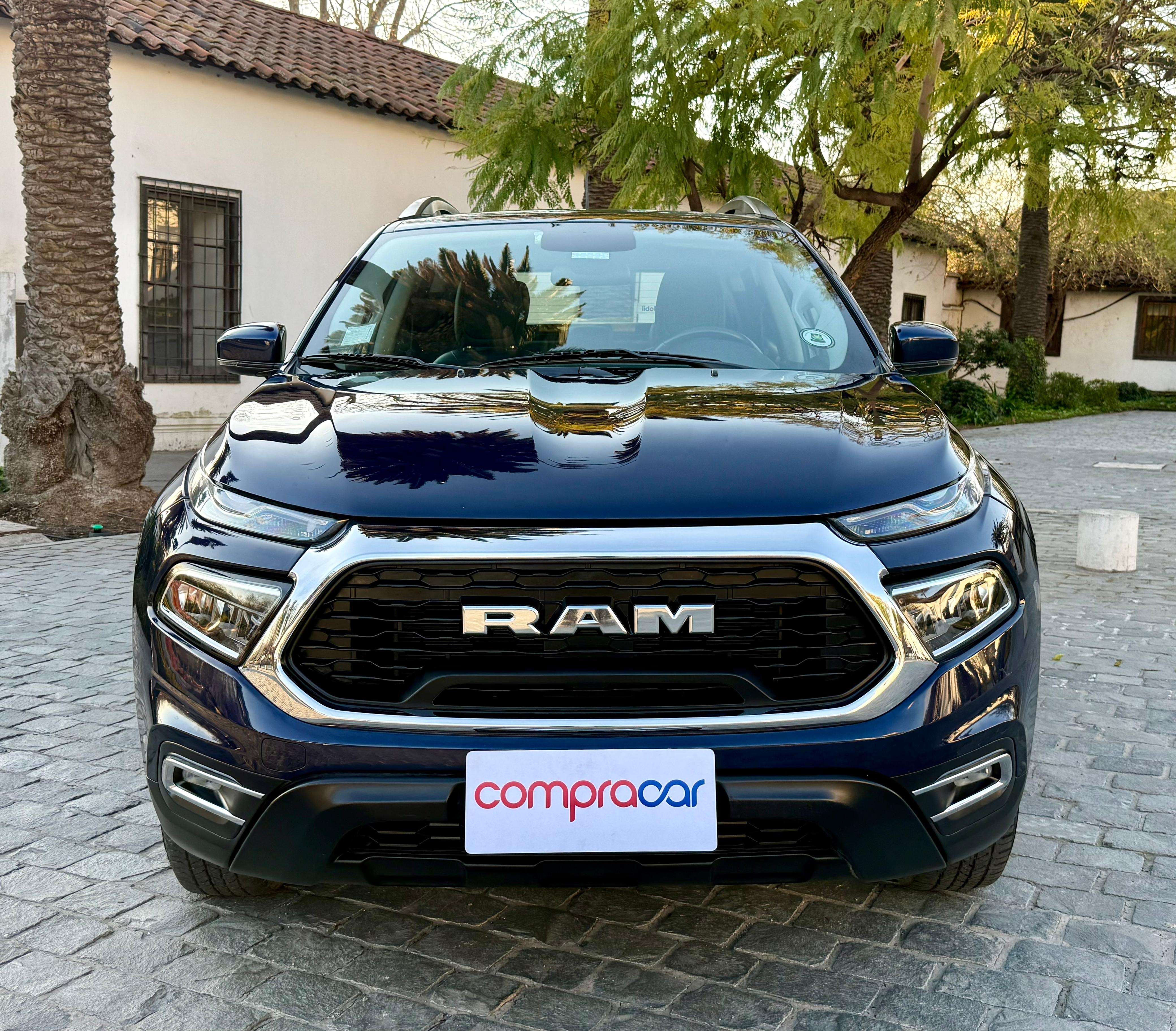 RAM 1000 Big Horn 1.8 At Dcab — foto 7 de 21