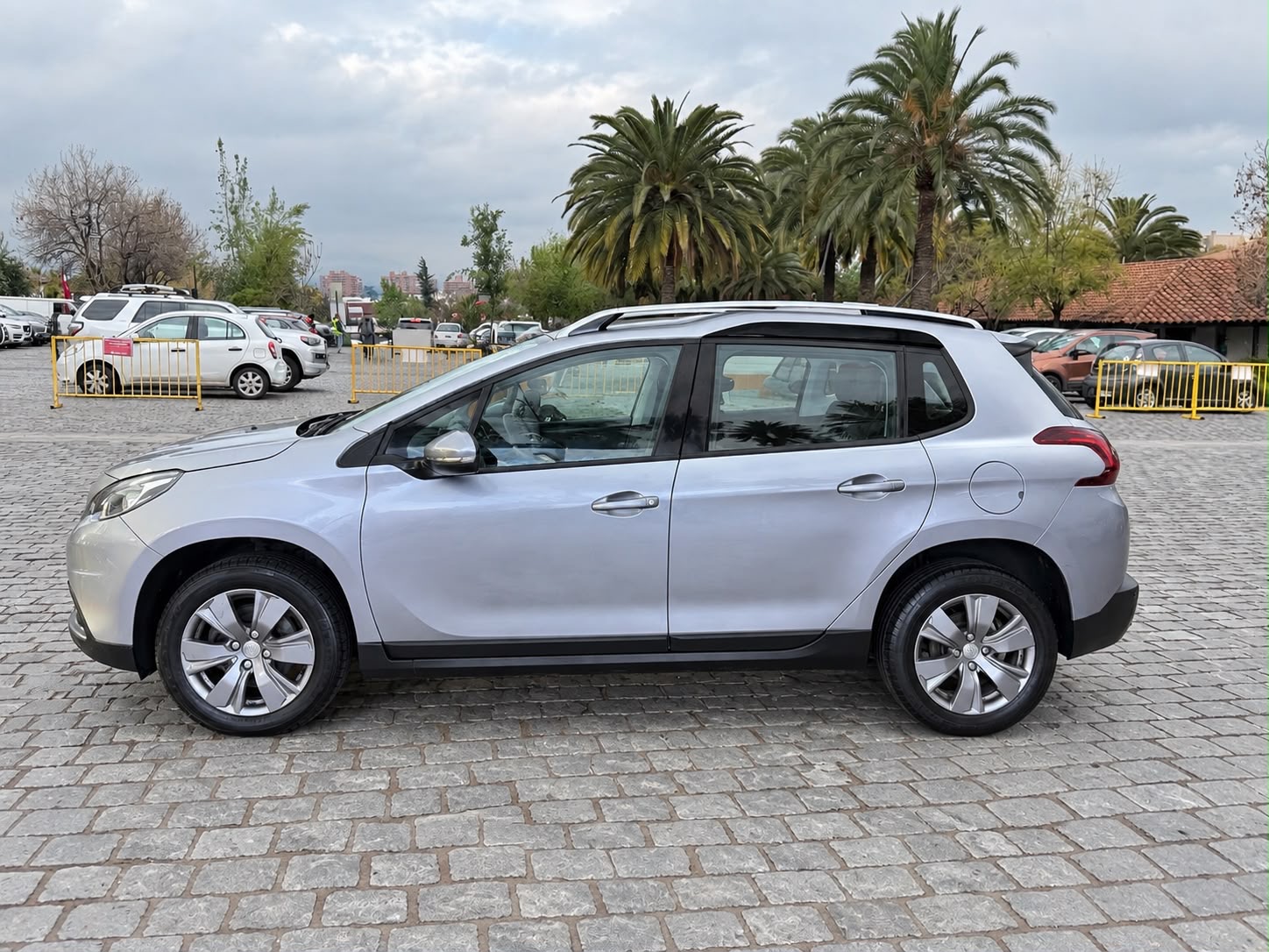 Peugeot 2008 Active Blue Hdi — foto 5 de 15