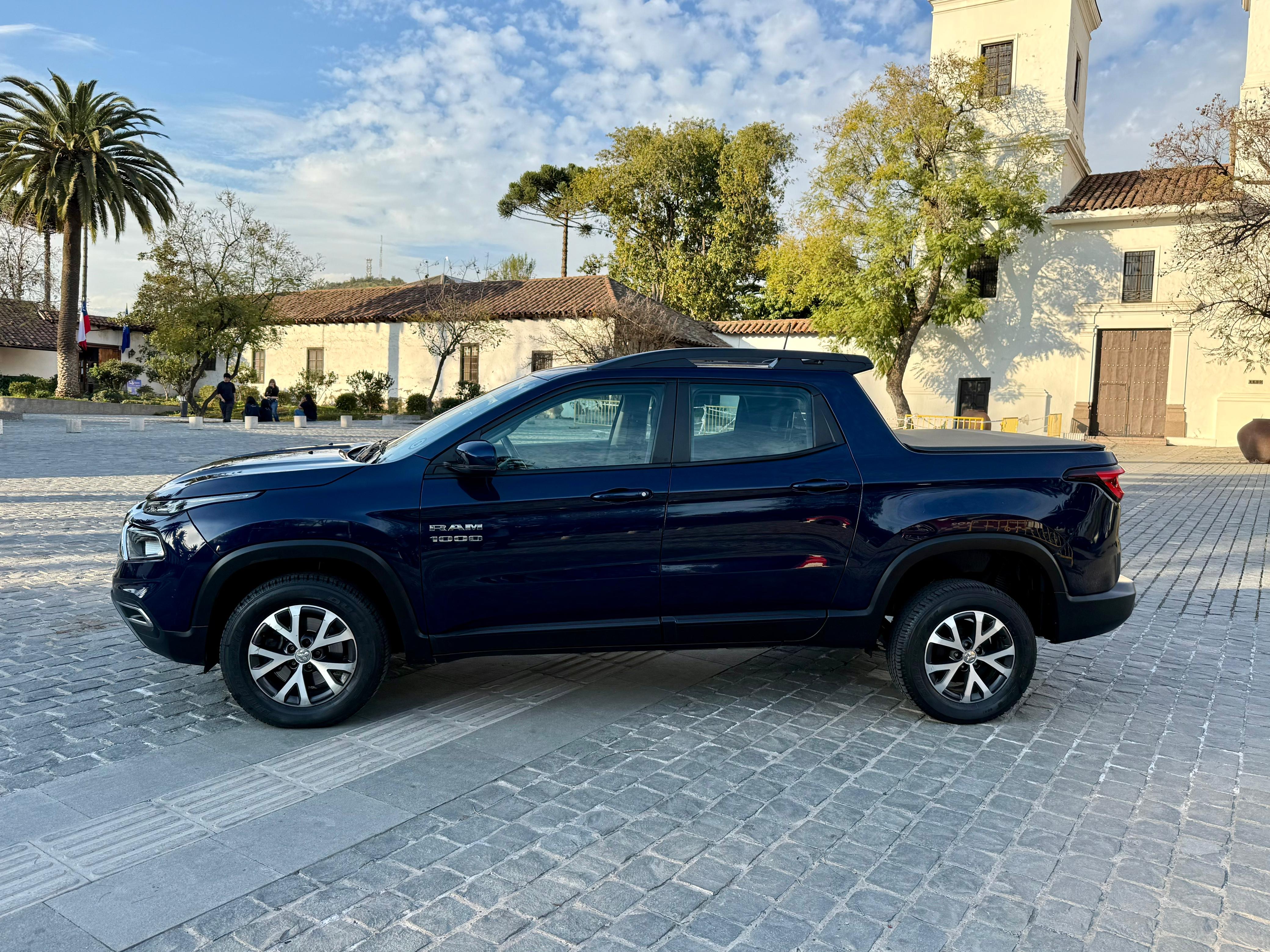 RAM 1000 Big Horn 1.8 At Dcab — foto 5 de 21