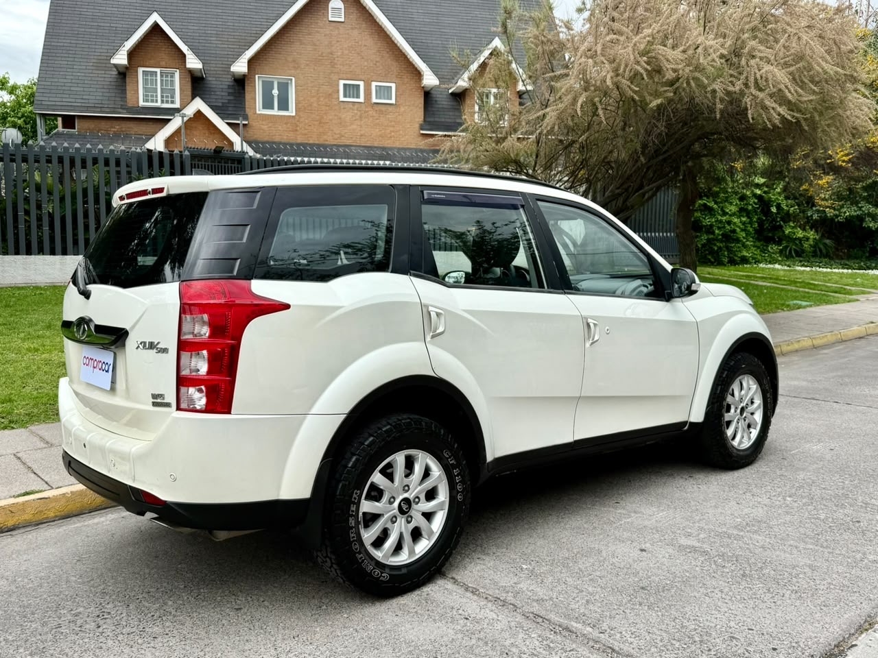 Mahindra Xuv500 — foto 3 de 20