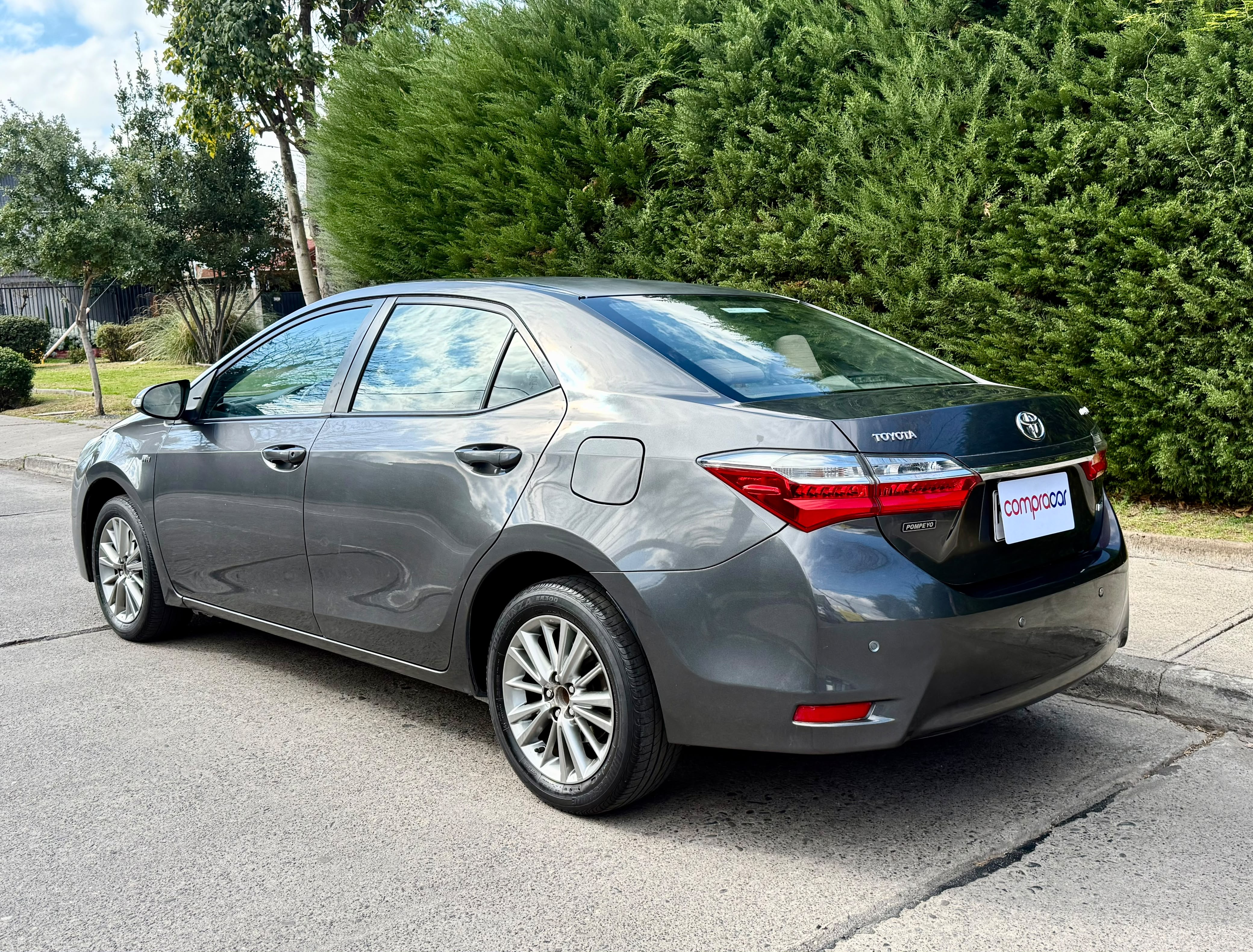 Toyota Corolla — foto 4 de 20