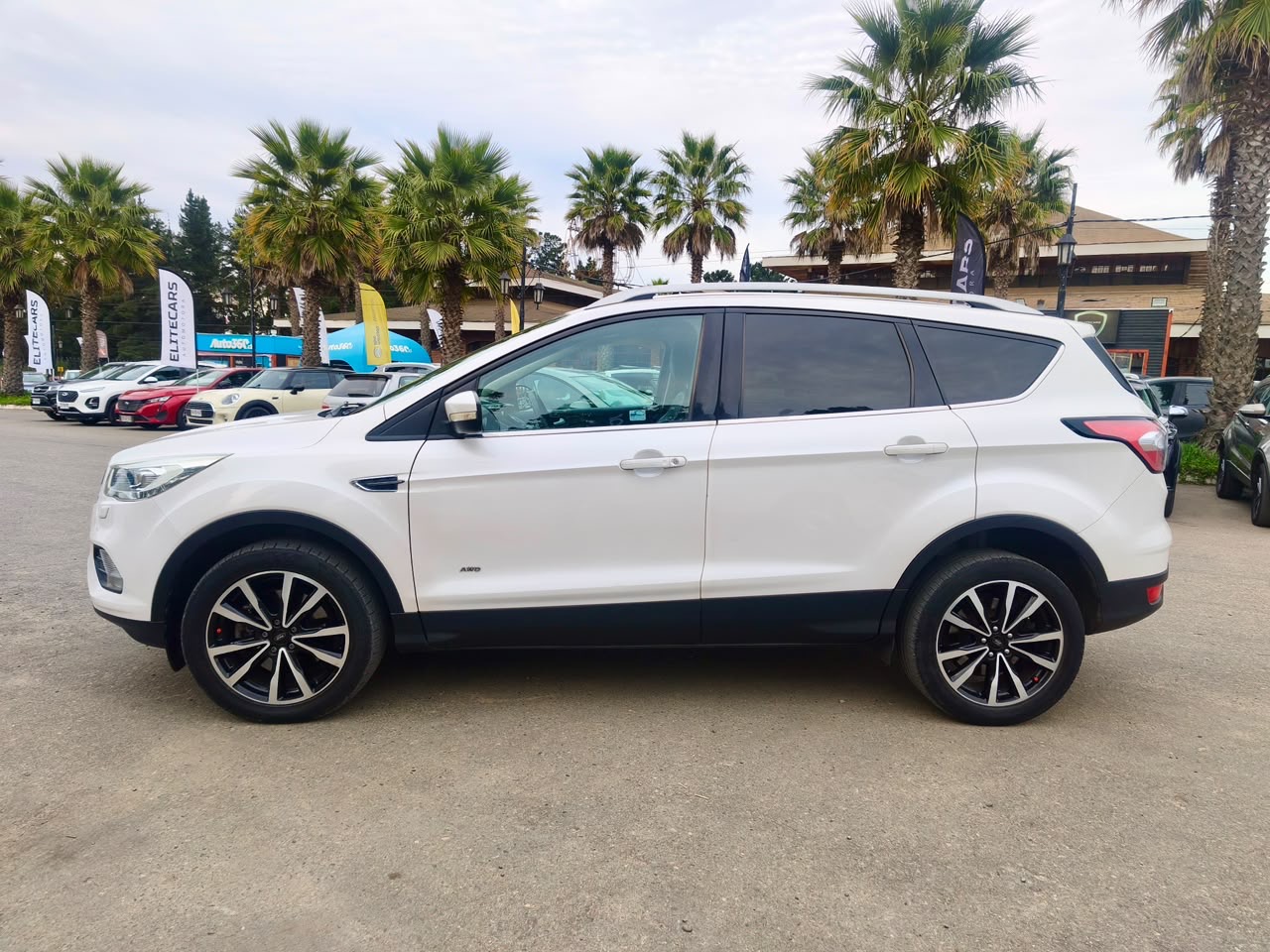 Ford Escape — foto 3 de 15