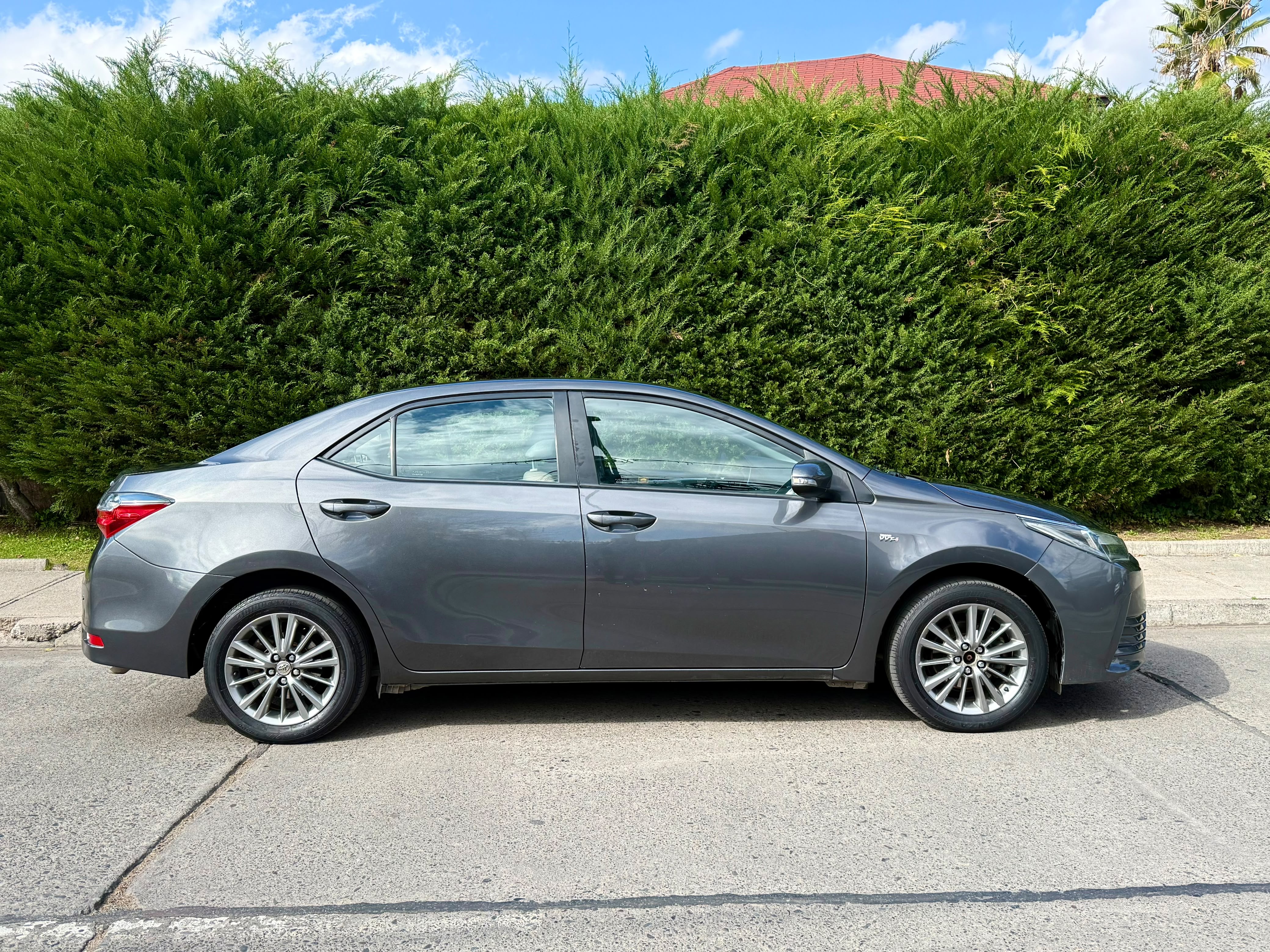 Toyota Corolla — foto 6 de 20