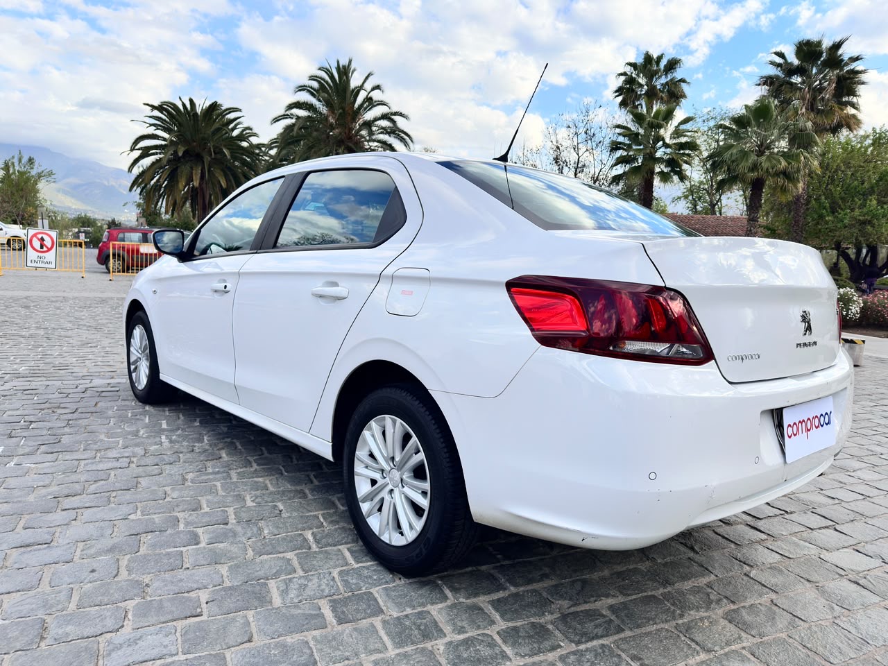Peugeot 301 Active Hdi — foto 4 de 18