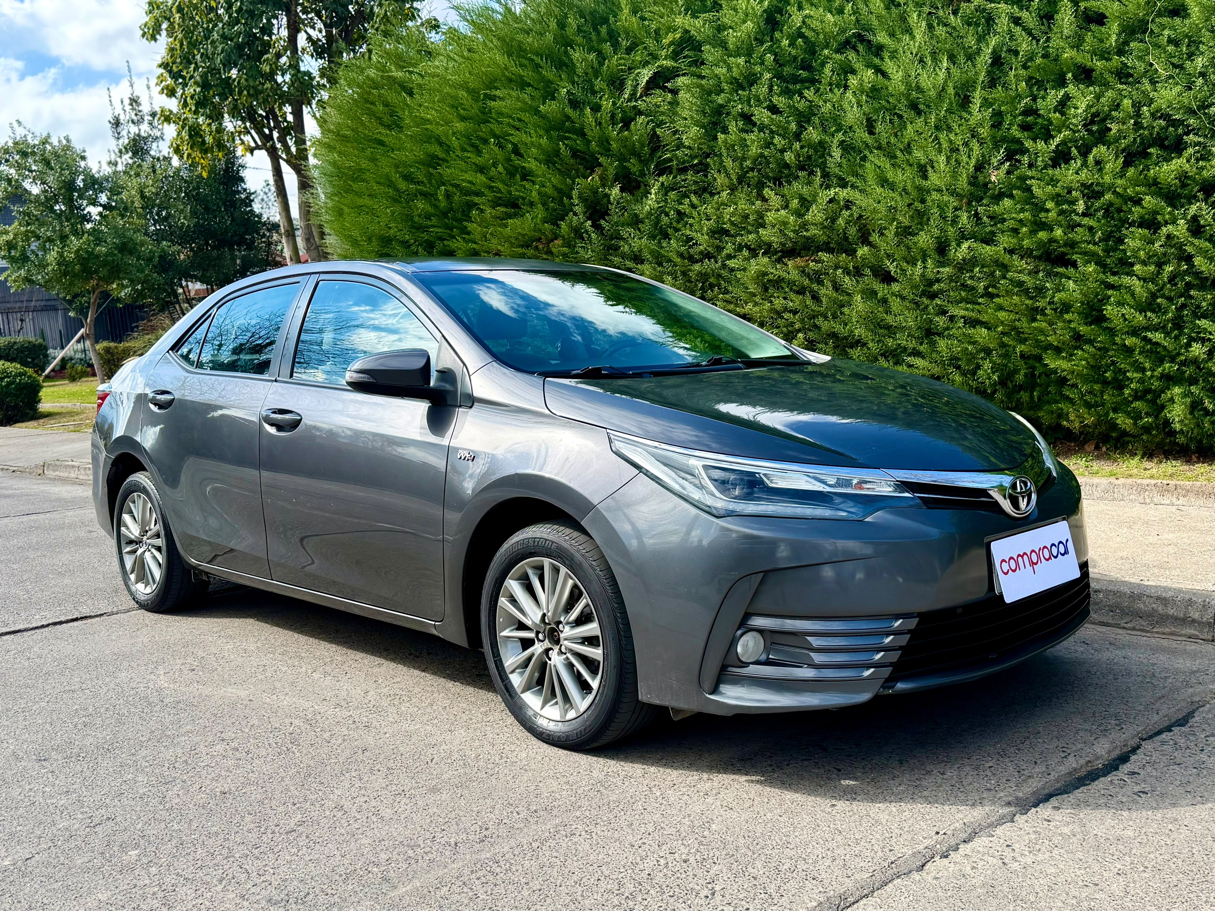 Toyota Corolla — foto 2 de 20