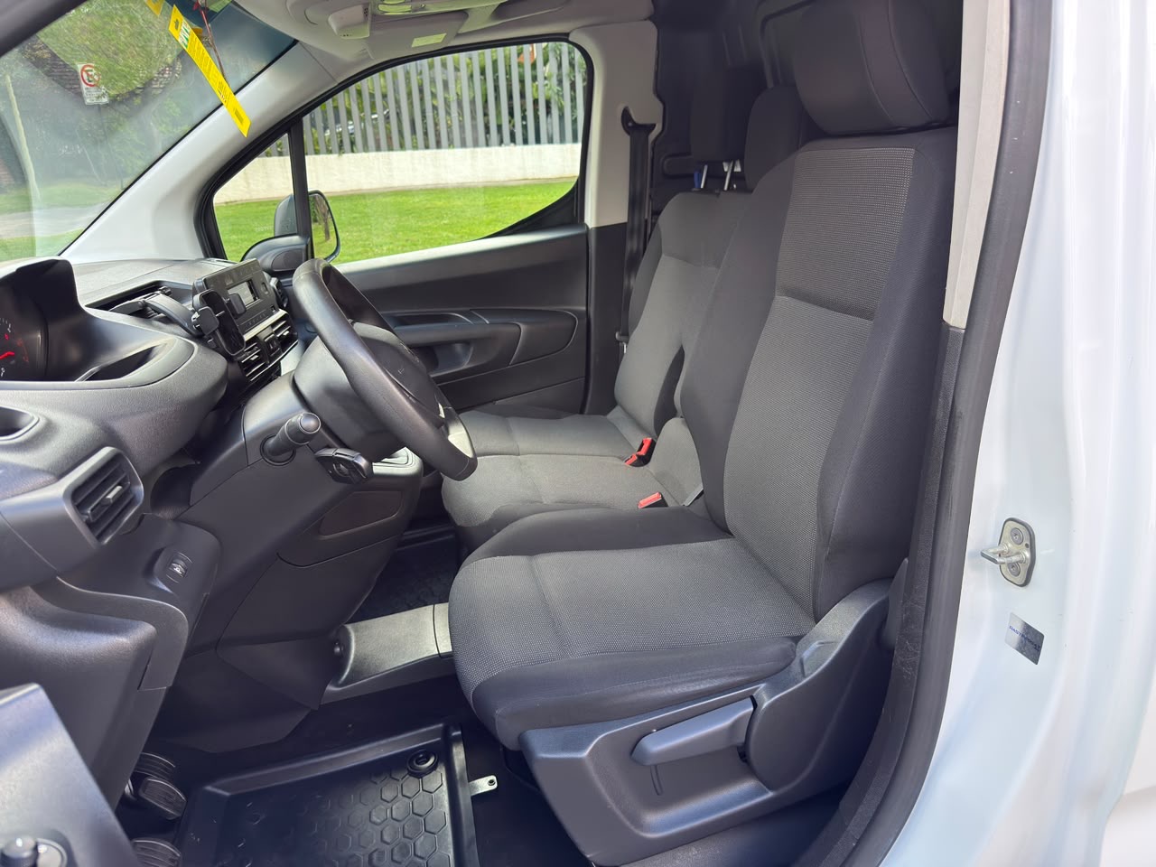 Peugeot Partner L1 Blue Hdi100 — foto 17 de 20