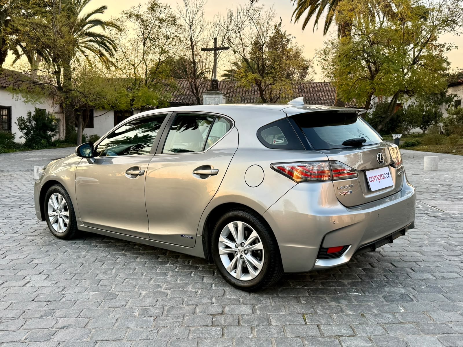 Lexus Ct200H Hb — foto 4 de 20