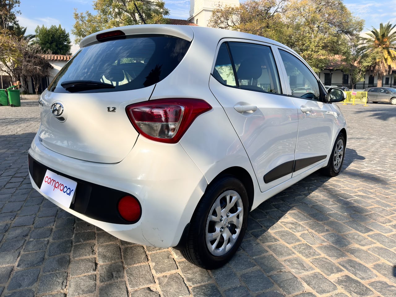 Hyundai Grand I10 — foto 3 de 18