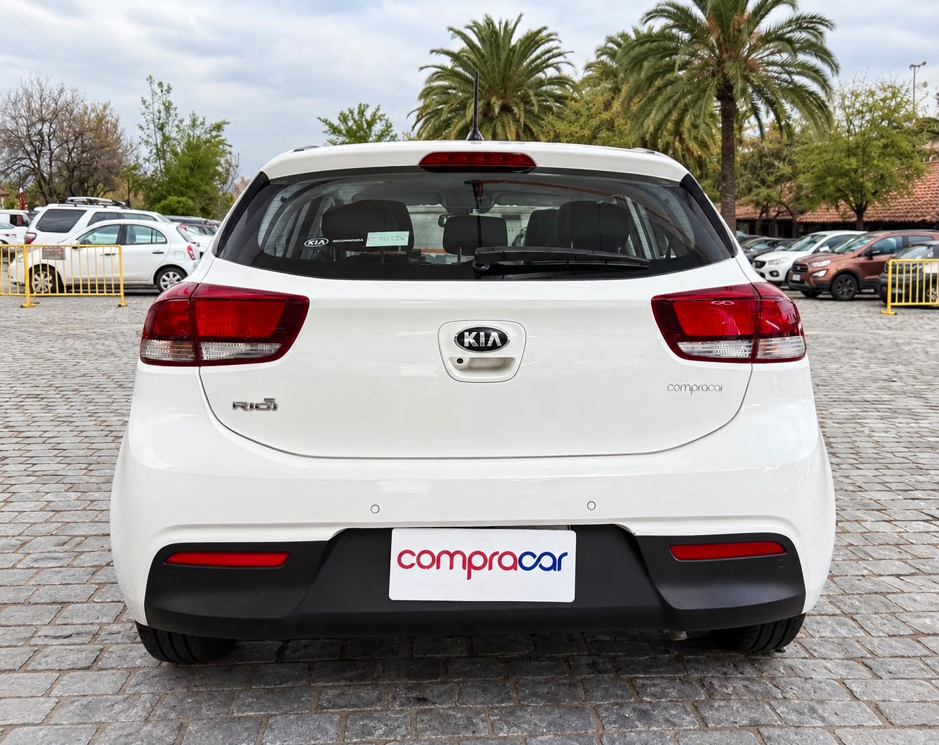 KIA Rio5 — foto 9 de 15