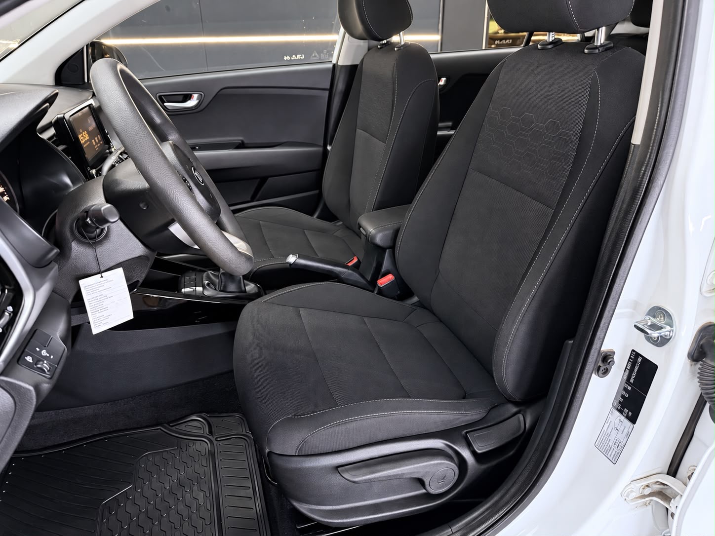 KIA Rio5 — foto 15 de 15