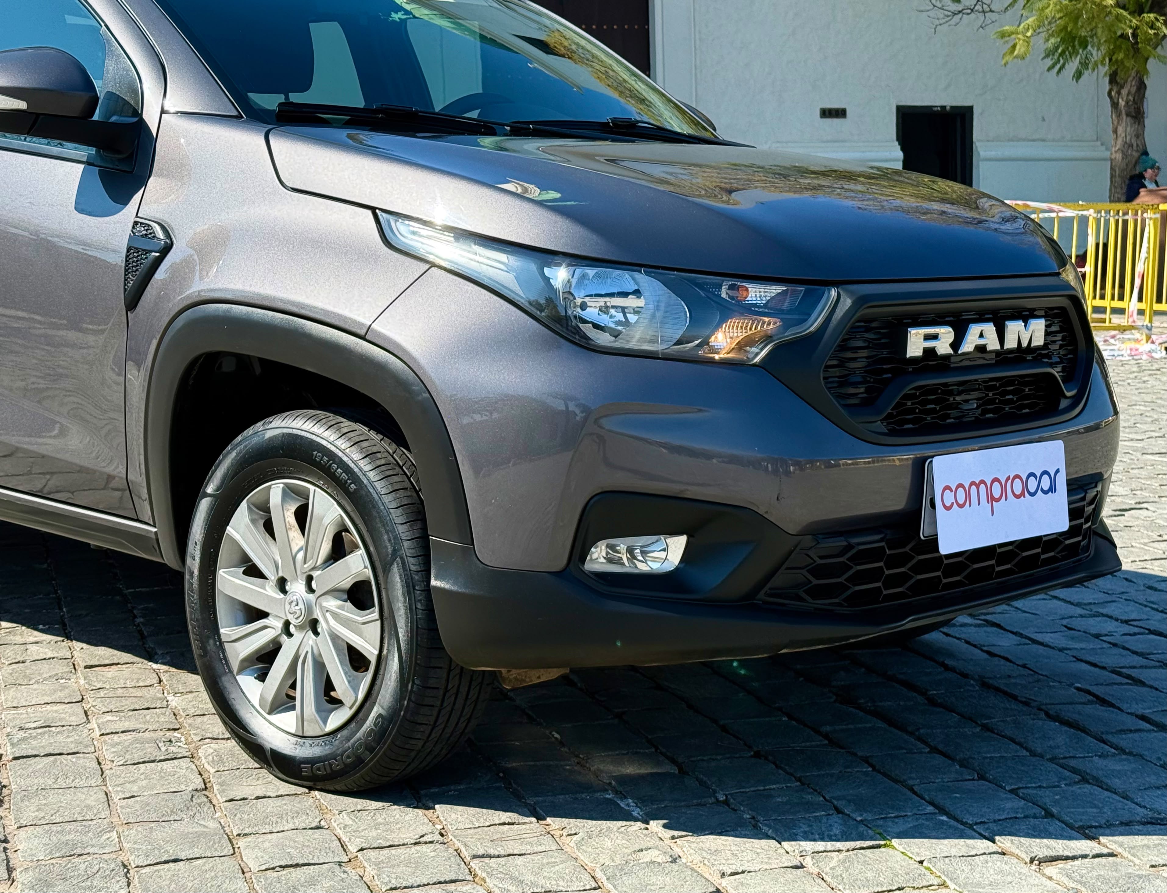 RAM 700 Big Horn Cd — foto 8 de 20
