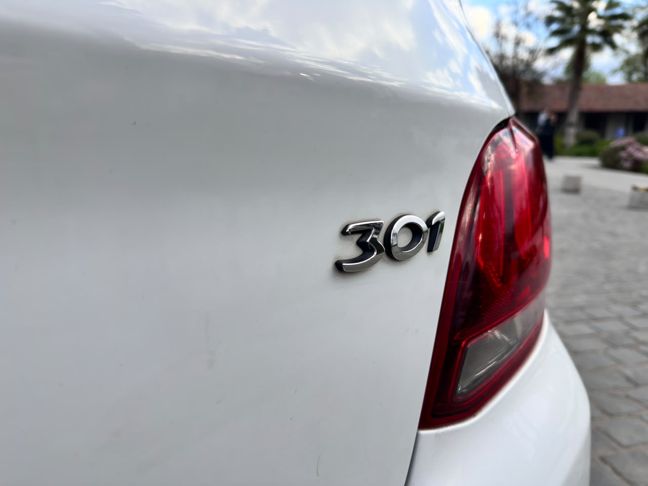 Peugeot 301 Active Hdi — foto 10 de 18