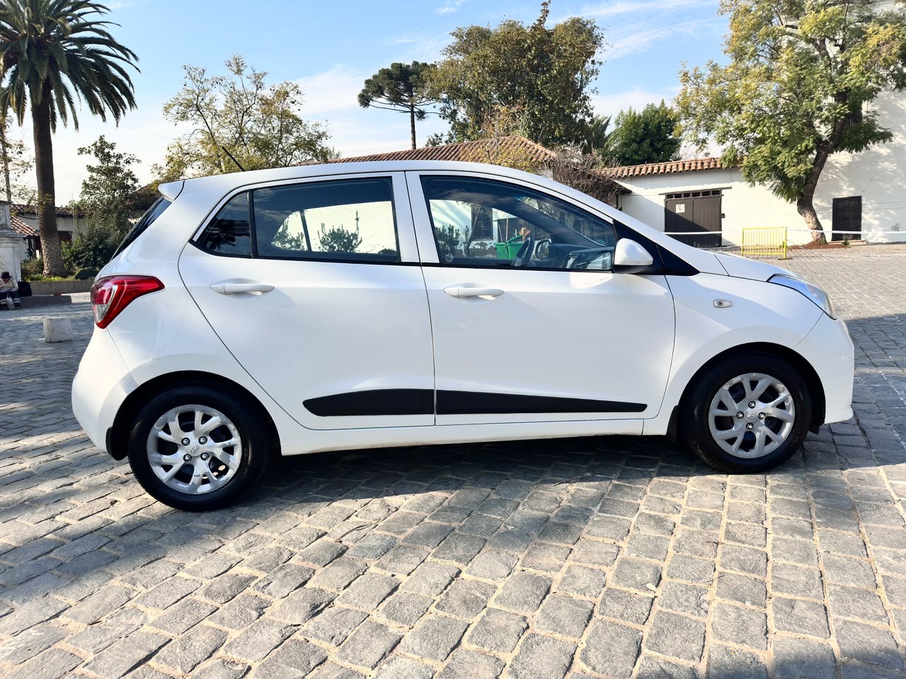 Hyundai Grand I10 — foto 6 de 18