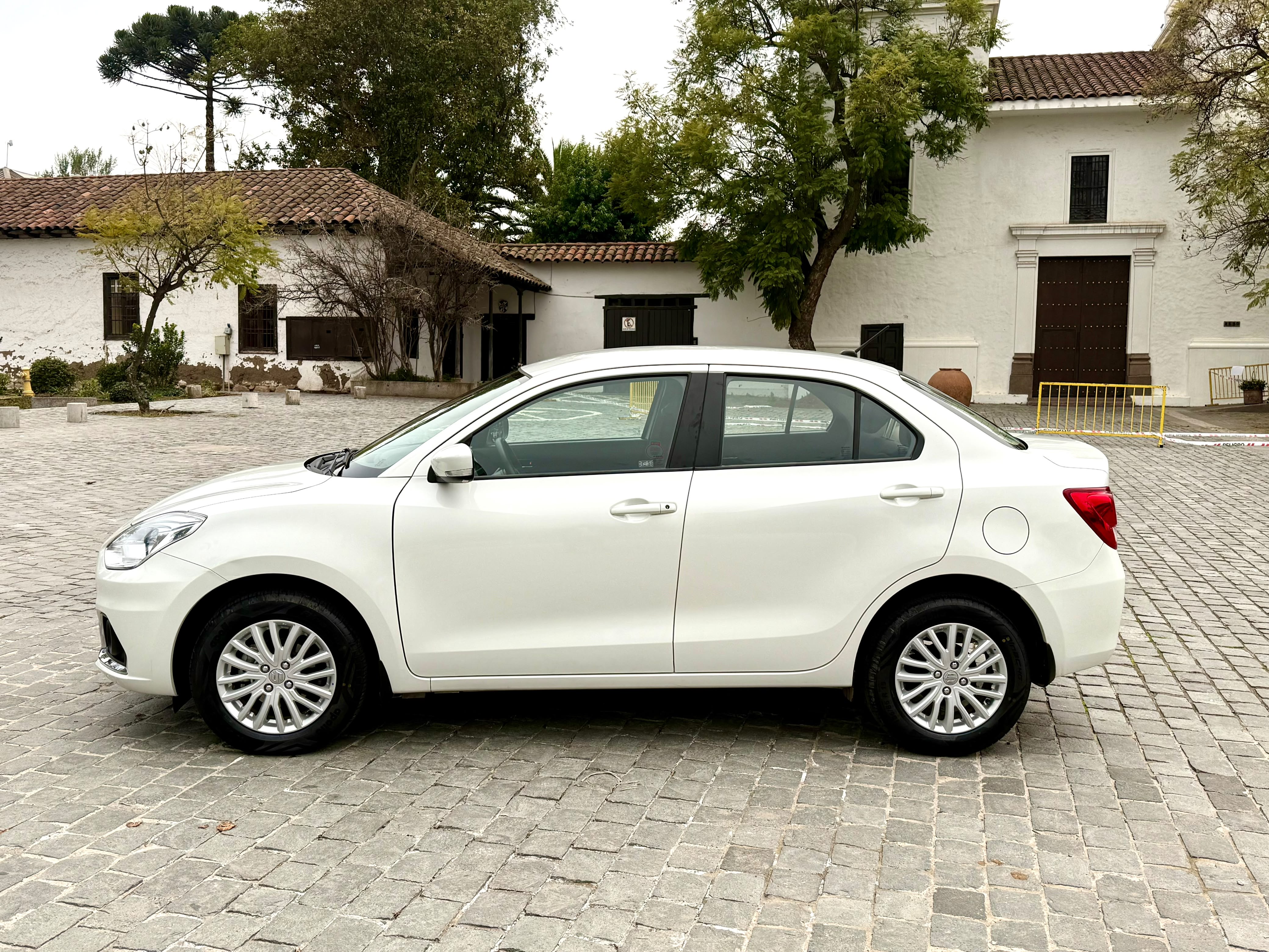 Suzuki Dzire Gl Sport — foto 5 de 20