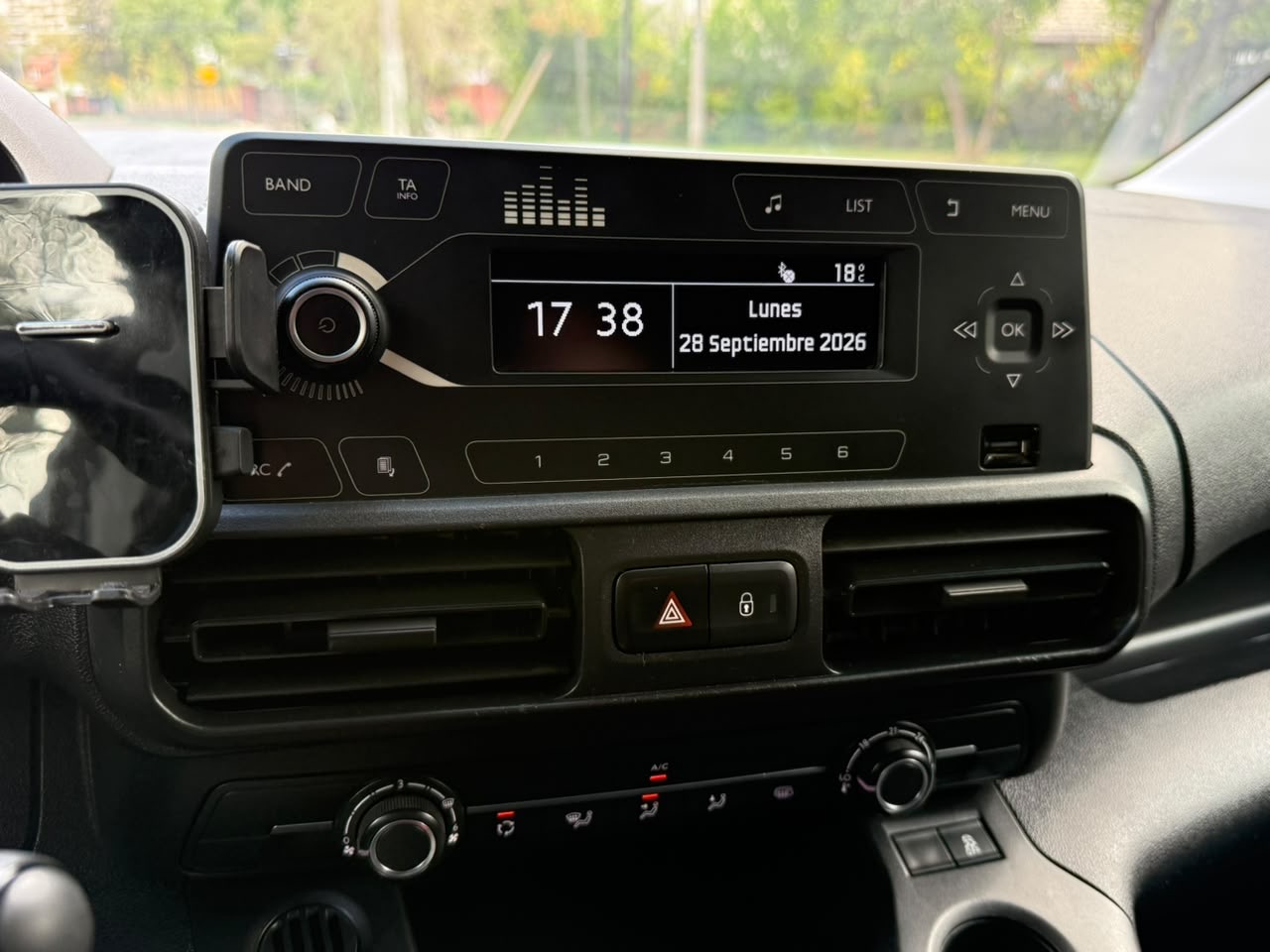 Peugeot Partner L1 Blue Hdi100 — foto 15 de 20