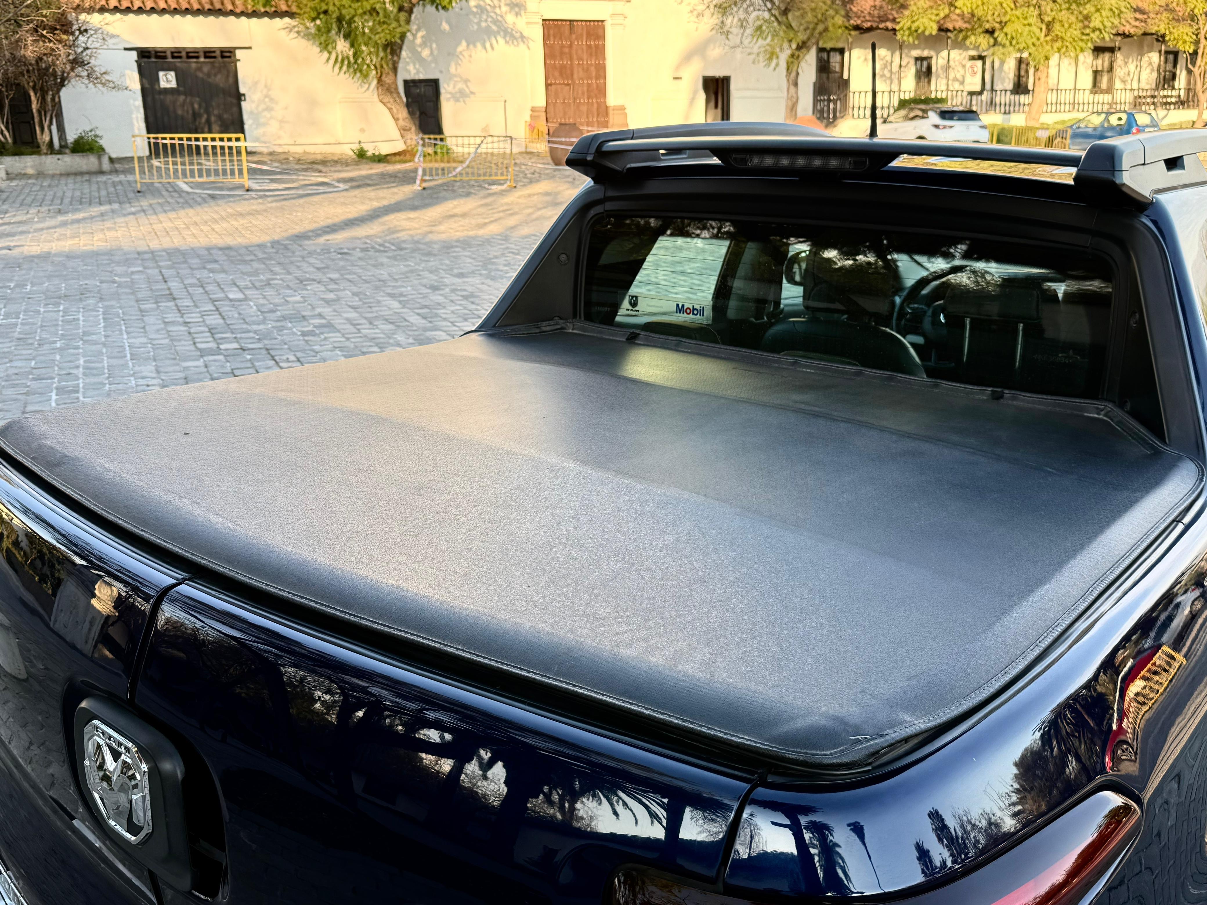 RAM 1000 Big Horn 1.8 At Dcab — foto 13 de 21
