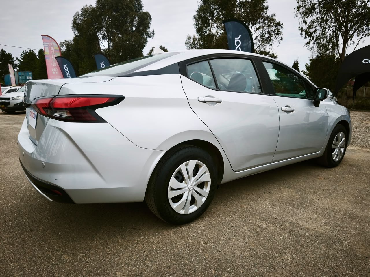 Nissan Versa Sense — foto 3 de 20