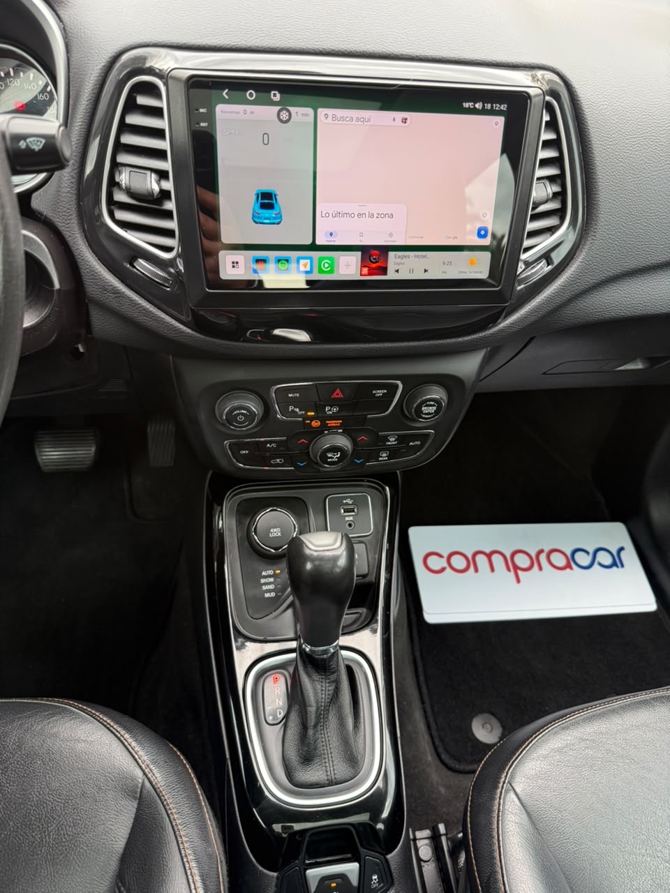 Jeep Compass — foto 12 de 20