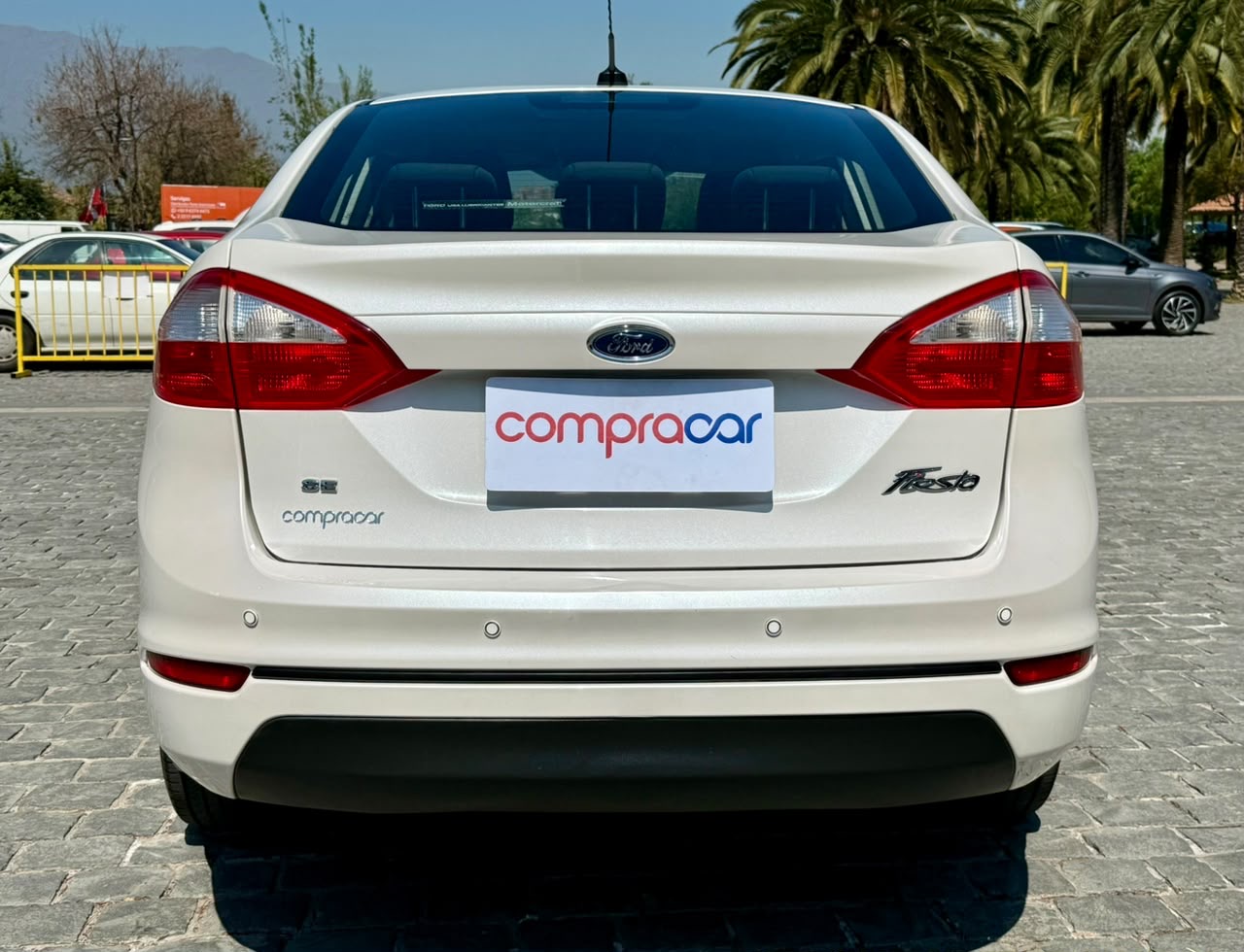 Ford Fiesta — foto 8 de 20