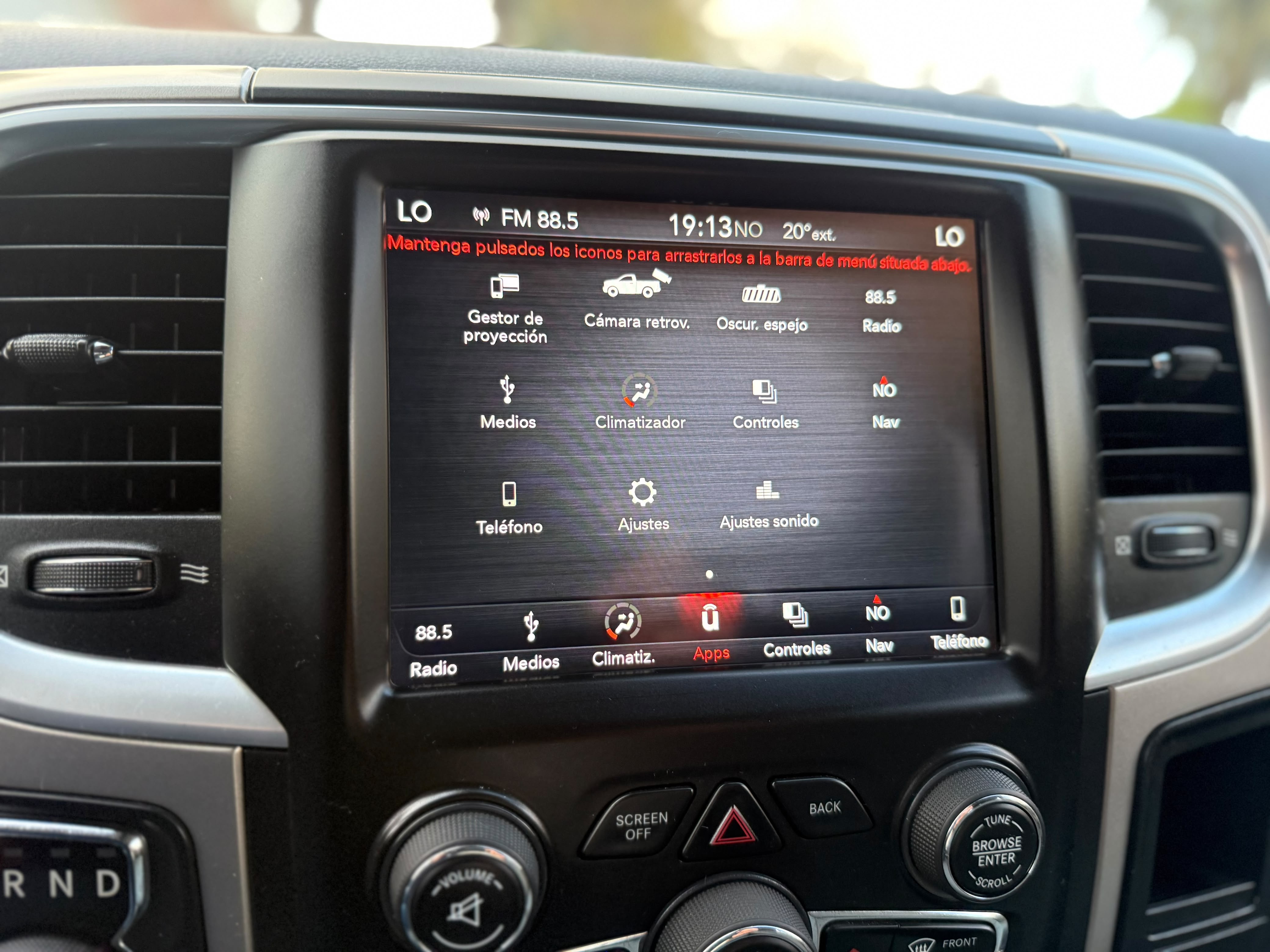 RAM 1500 Quad Slt — foto 14 de 20