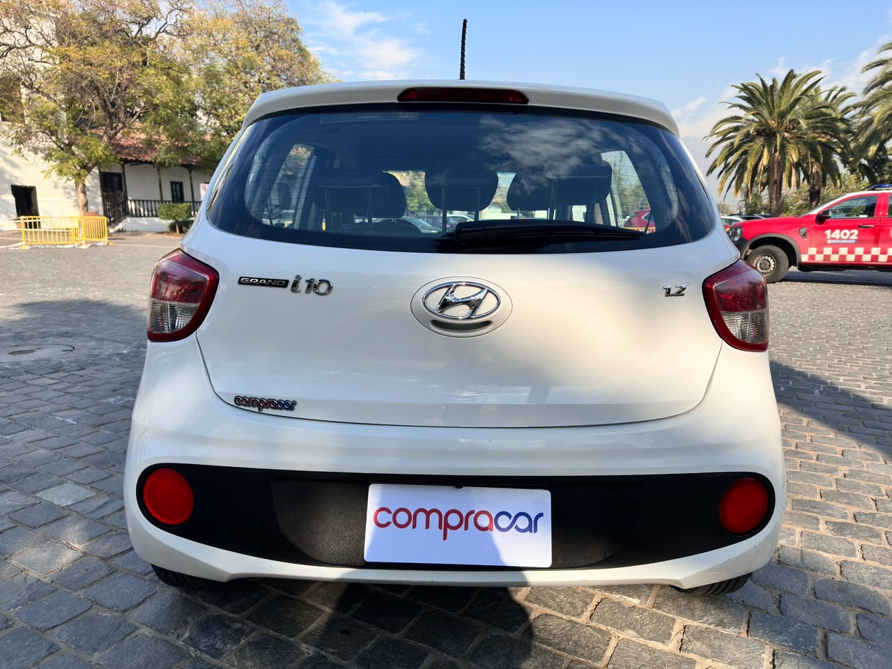Hyundai Grand I10 — foto 8 de 18