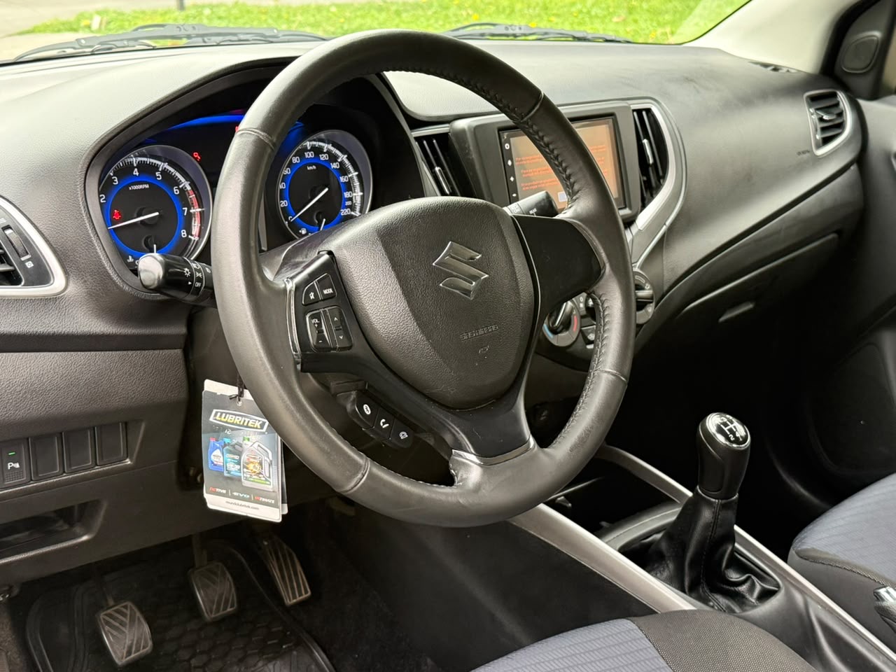 Suzuki Baleno Gls Hb — foto 18 de 20
