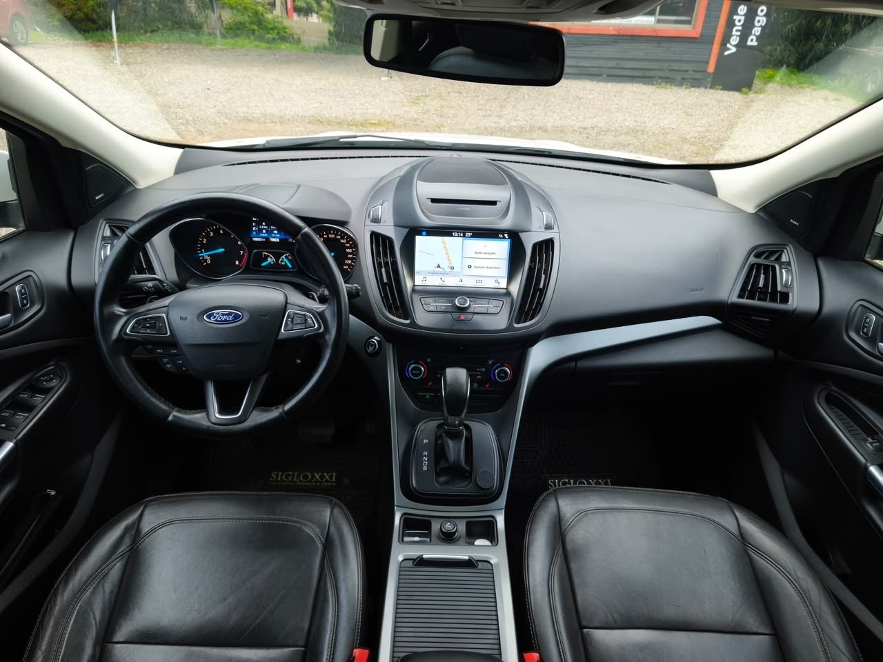 Ford Escape — foto 10 de 15