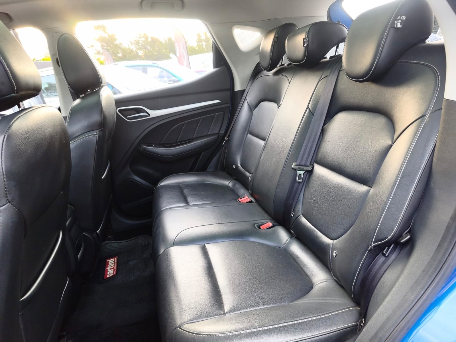 MG Zs Com — foto 17 de 17