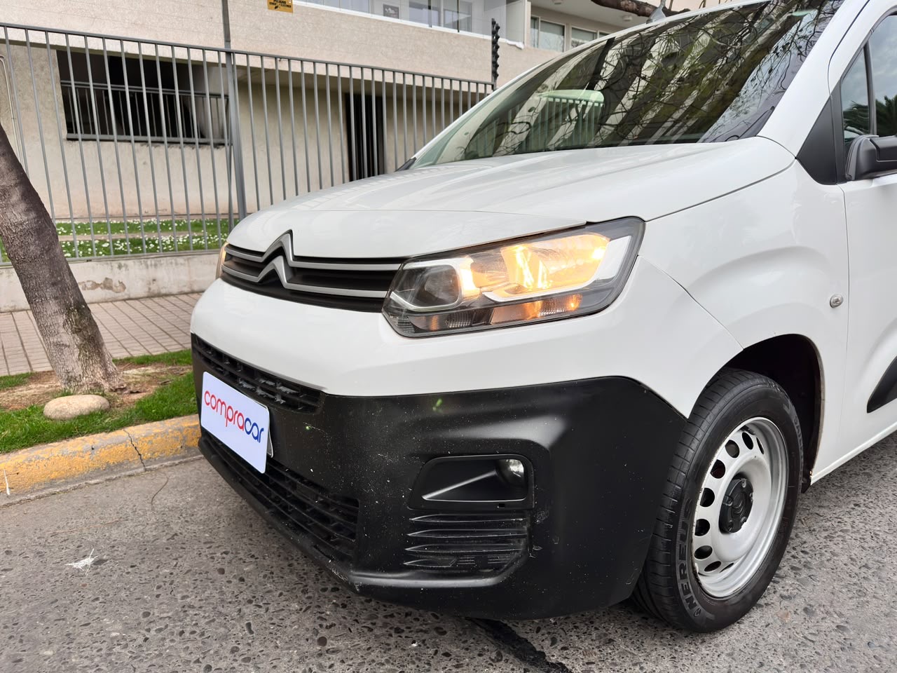 Citroën Berlingo K9 — foto 2 de 15