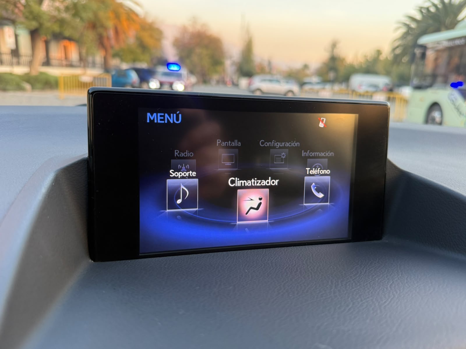 Lexus Ct200H Hb — foto 12 de 20