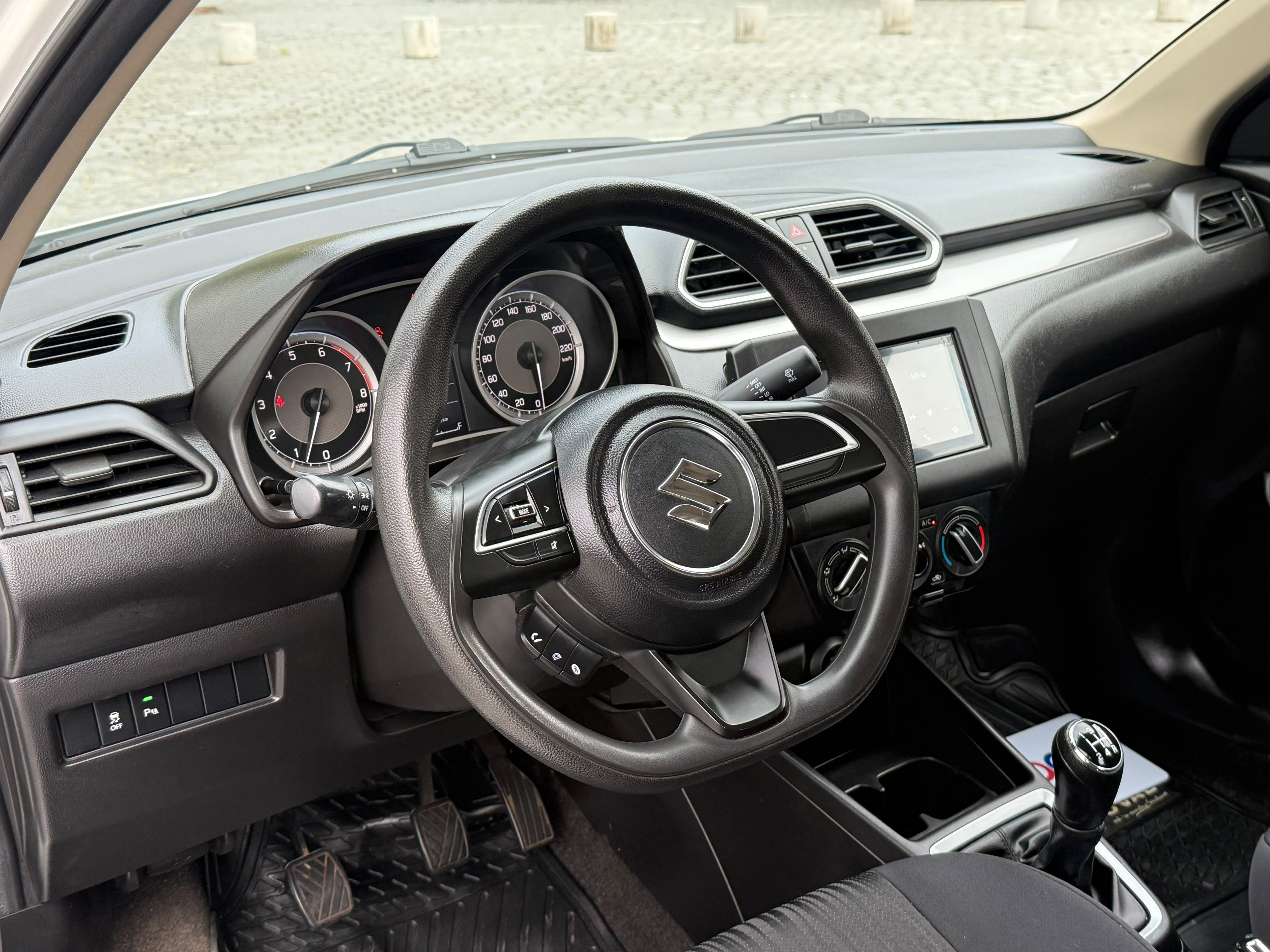 Suzuki Dzire Gl Sport — foto 17 de 20