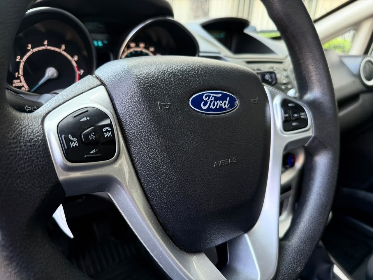 Ford Fiesta — foto 17 de 20