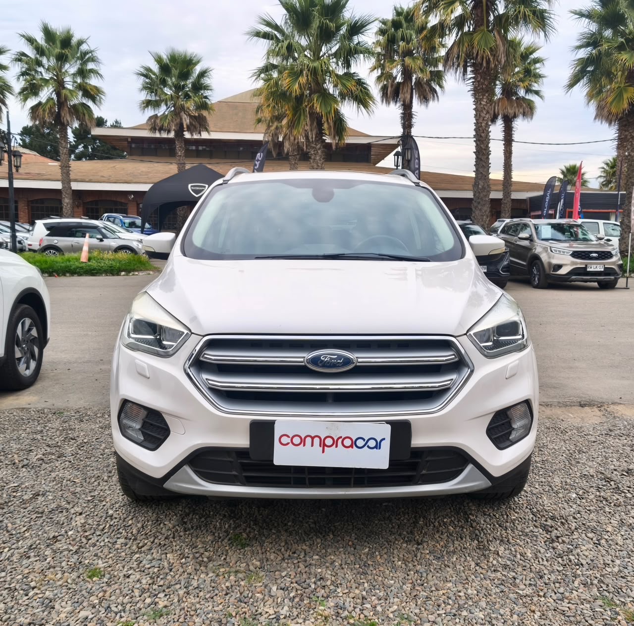 Ford Escape — foto 7 de 15
