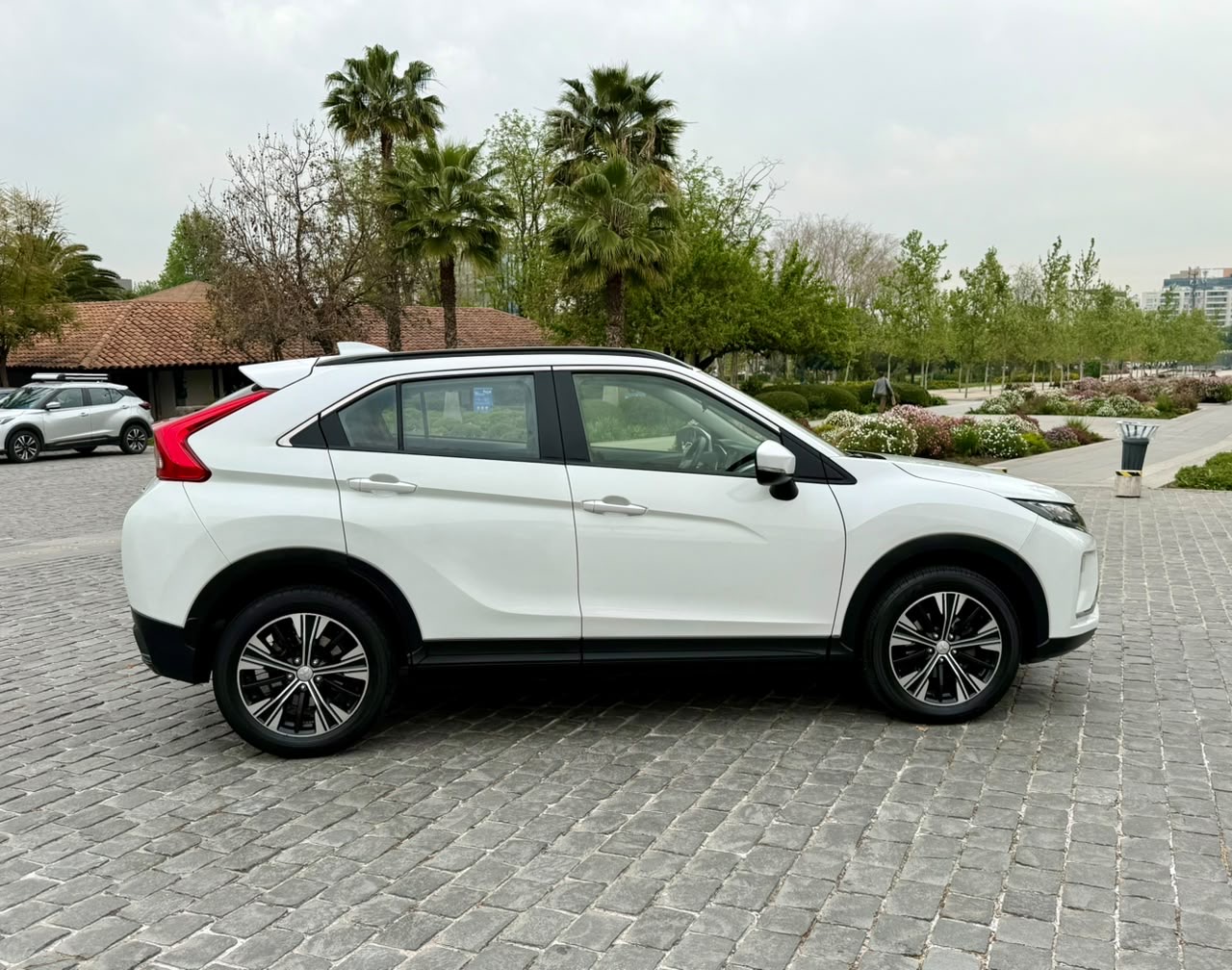 Mitsubishi Eclipse Cross Rx — foto 6 de 20