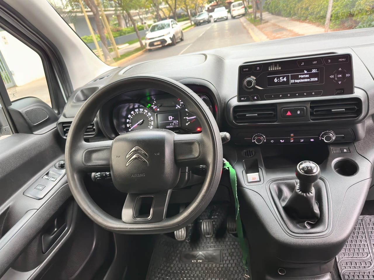 Citroën Berlingo K9 — foto 11 de 15