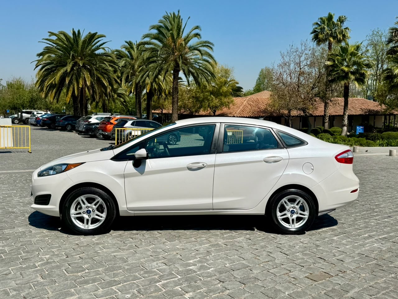 Ford Fiesta — foto 5 de 20