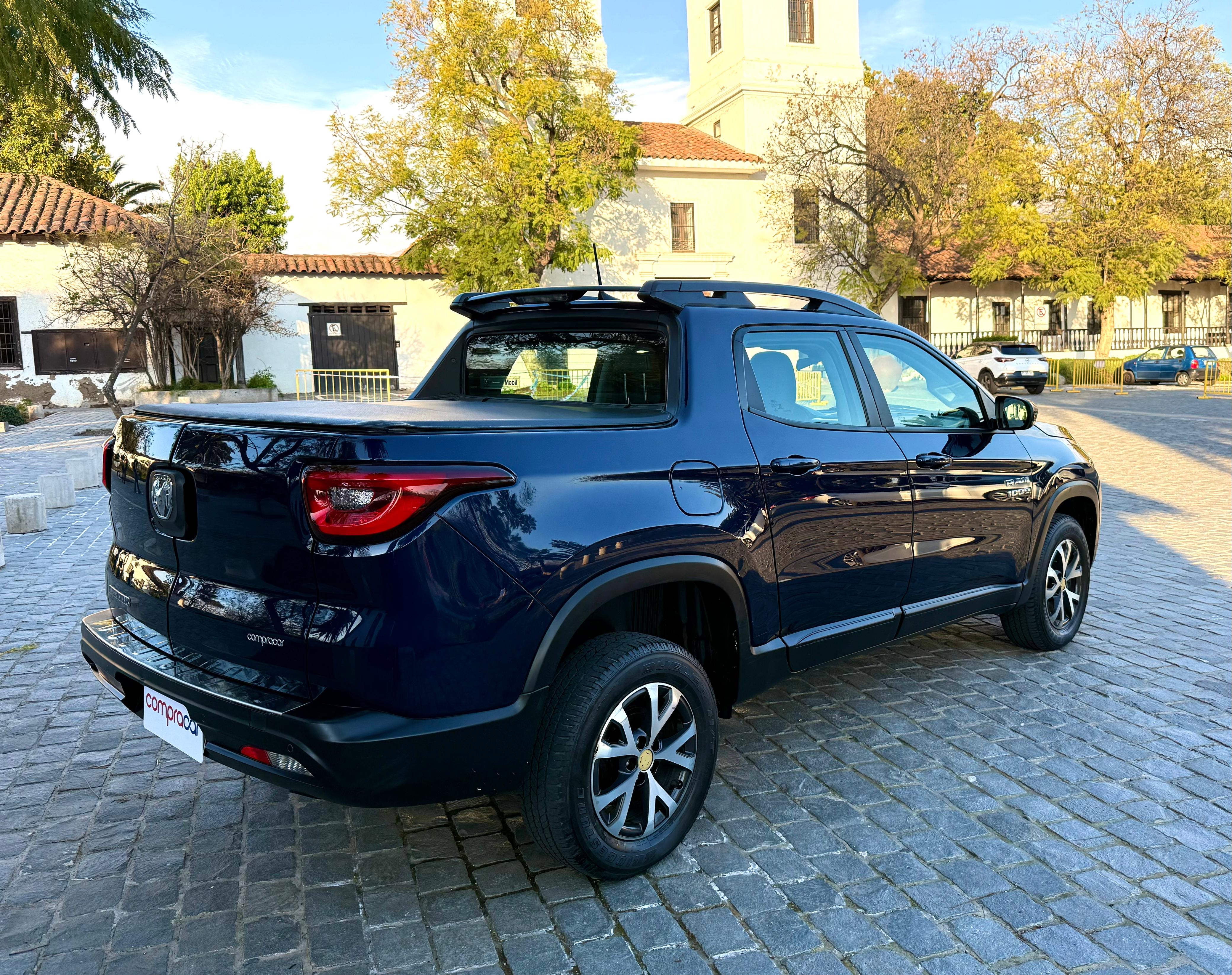 RAM 1000 Big Horn 1.8 At Dcab — foto 3 de 21