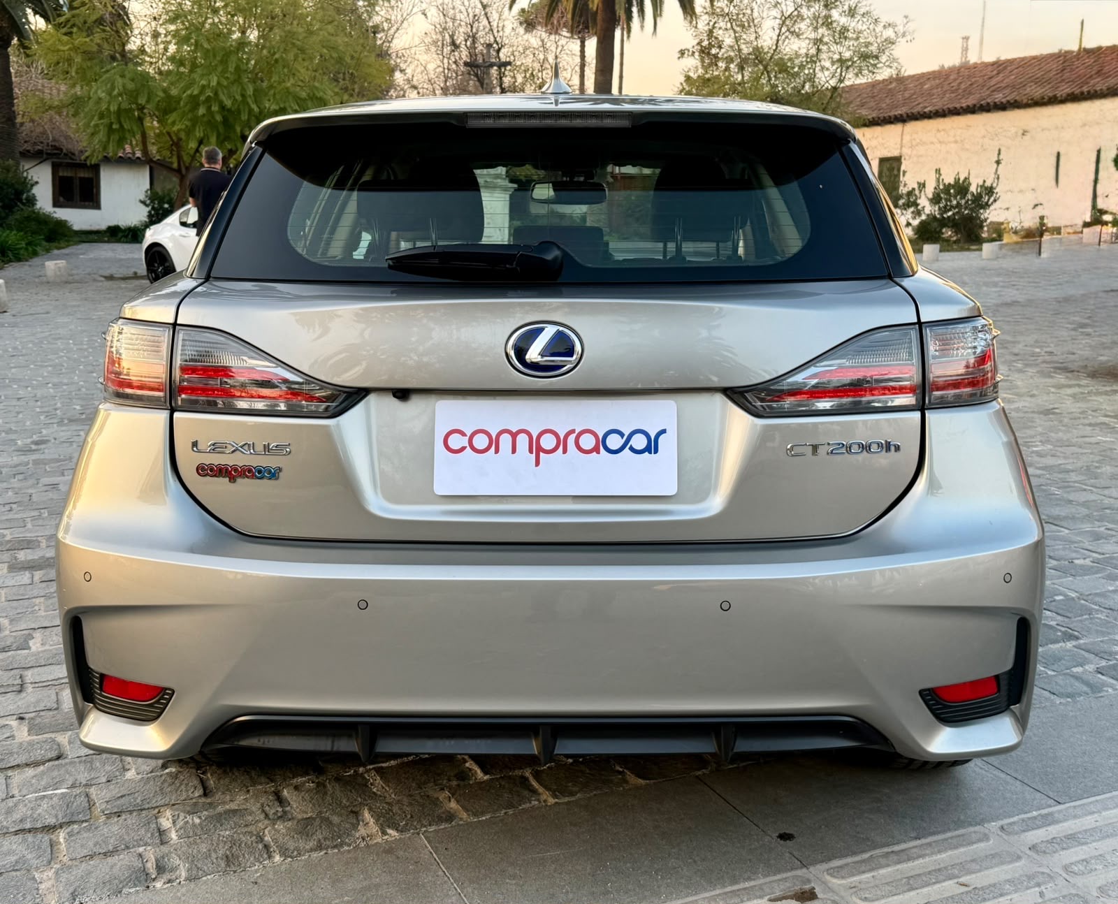 Lexus Ct200H Hb — foto 9 de 20