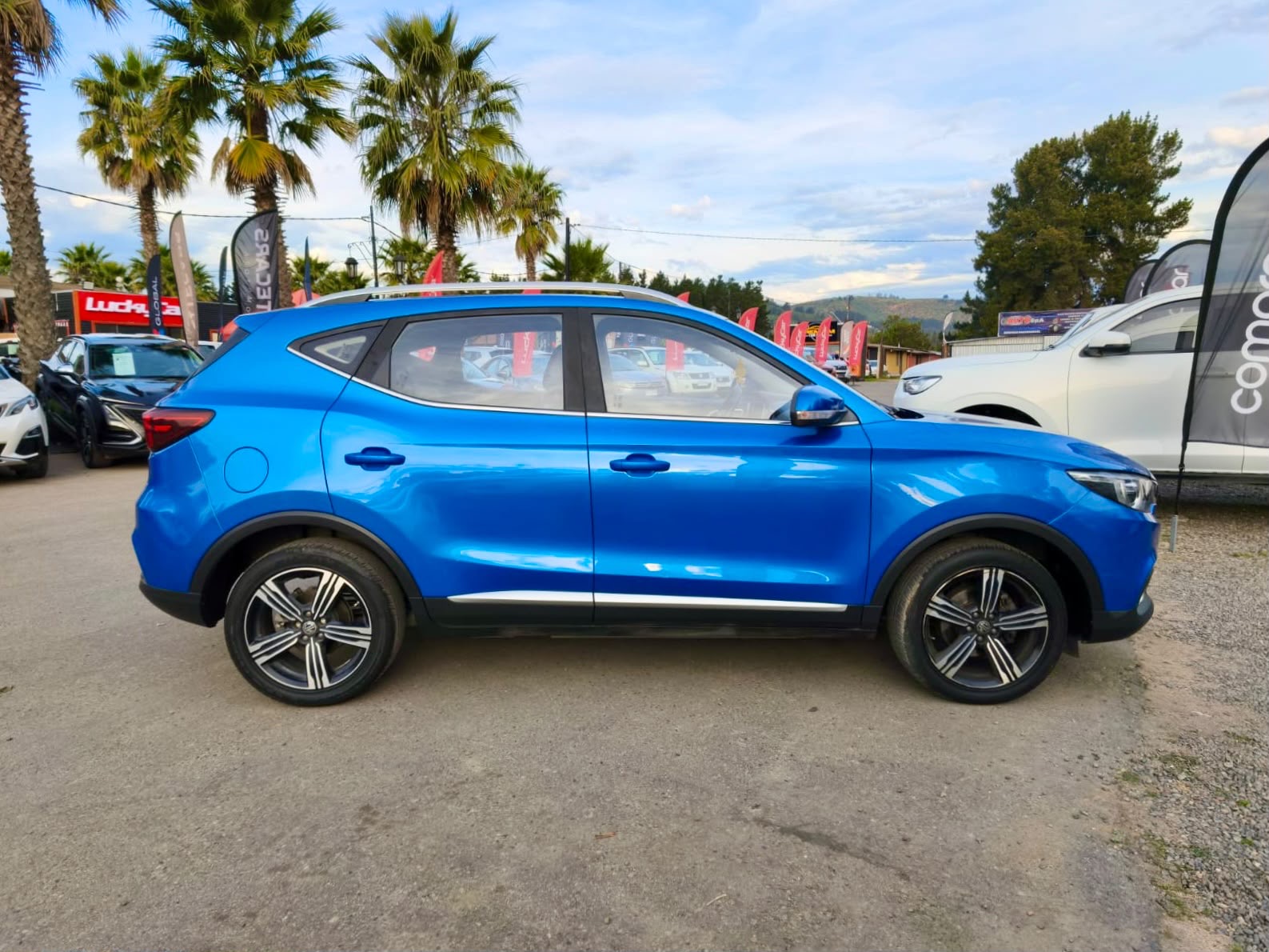MG Zs Com — foto 6 de 17