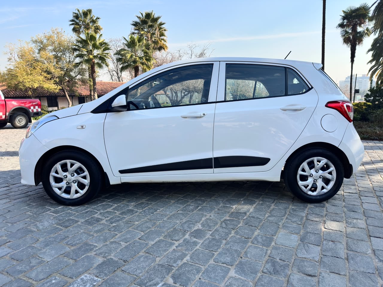 Hyundai Grand I10 — foto 5 de 18