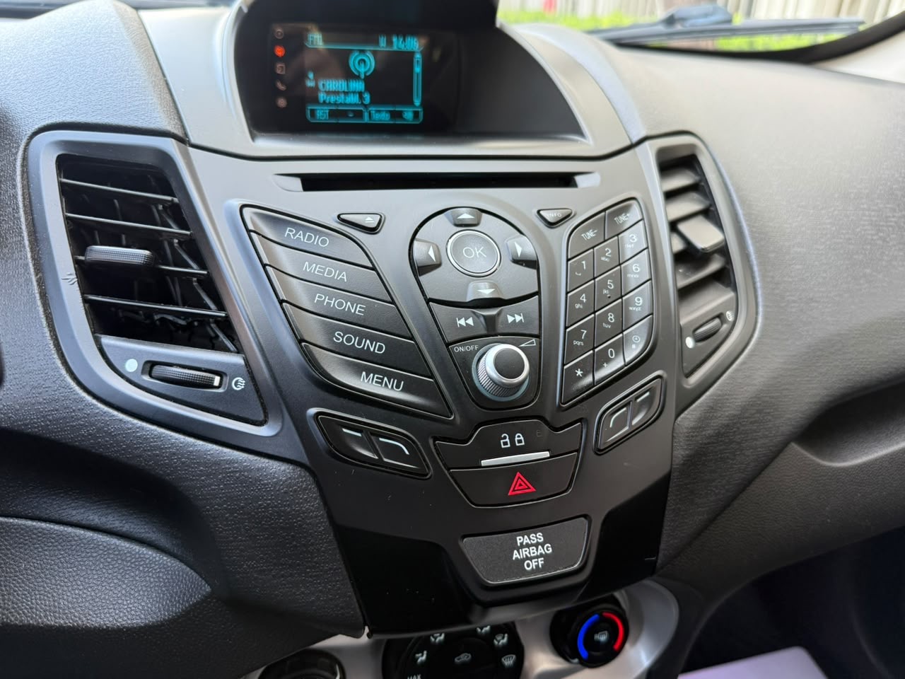 Ford Fiesta — foto 12 de 20